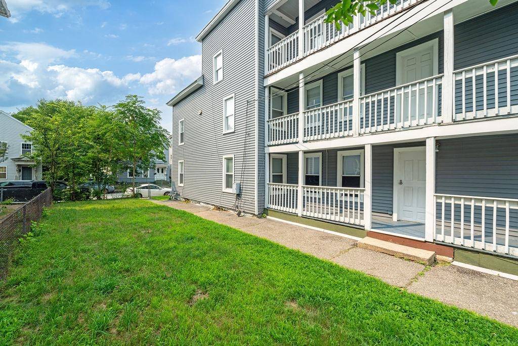Manchester, NH 03103,320 Cedar ST