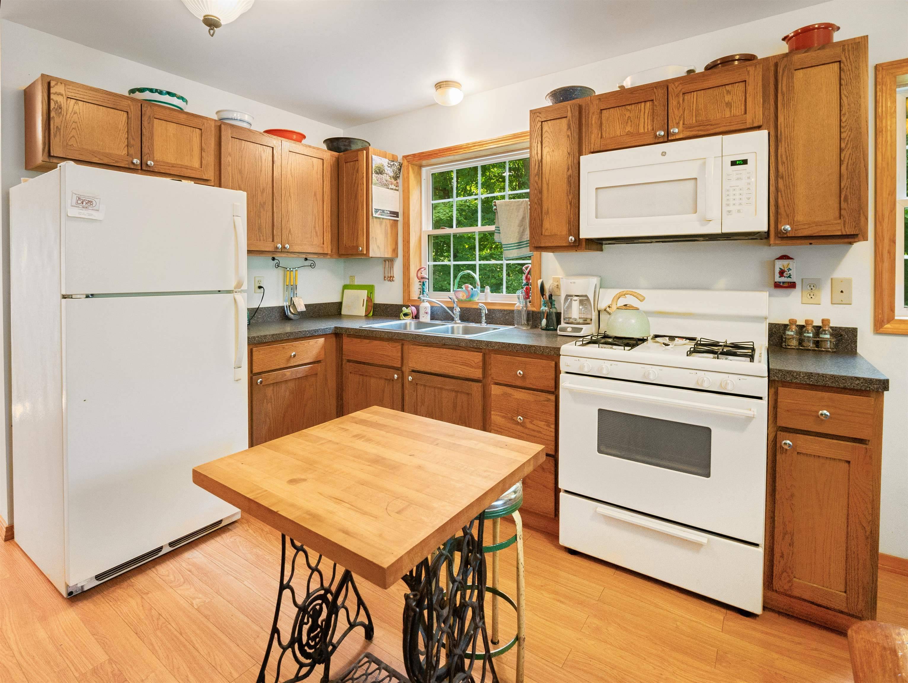 Hubbardton, VT 05743,63 Bent RD