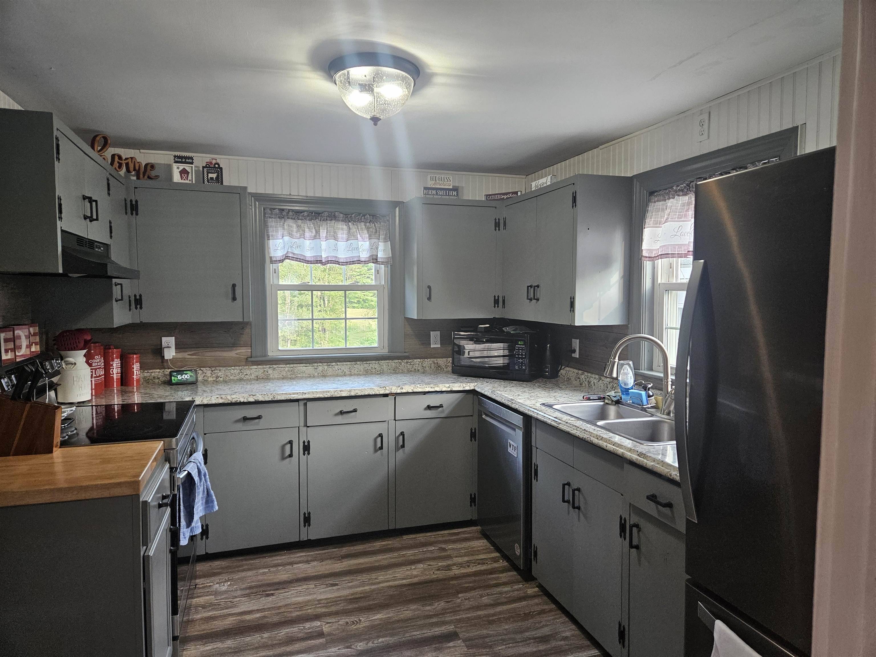 Pembroke, NH 03275,189 Buck ST