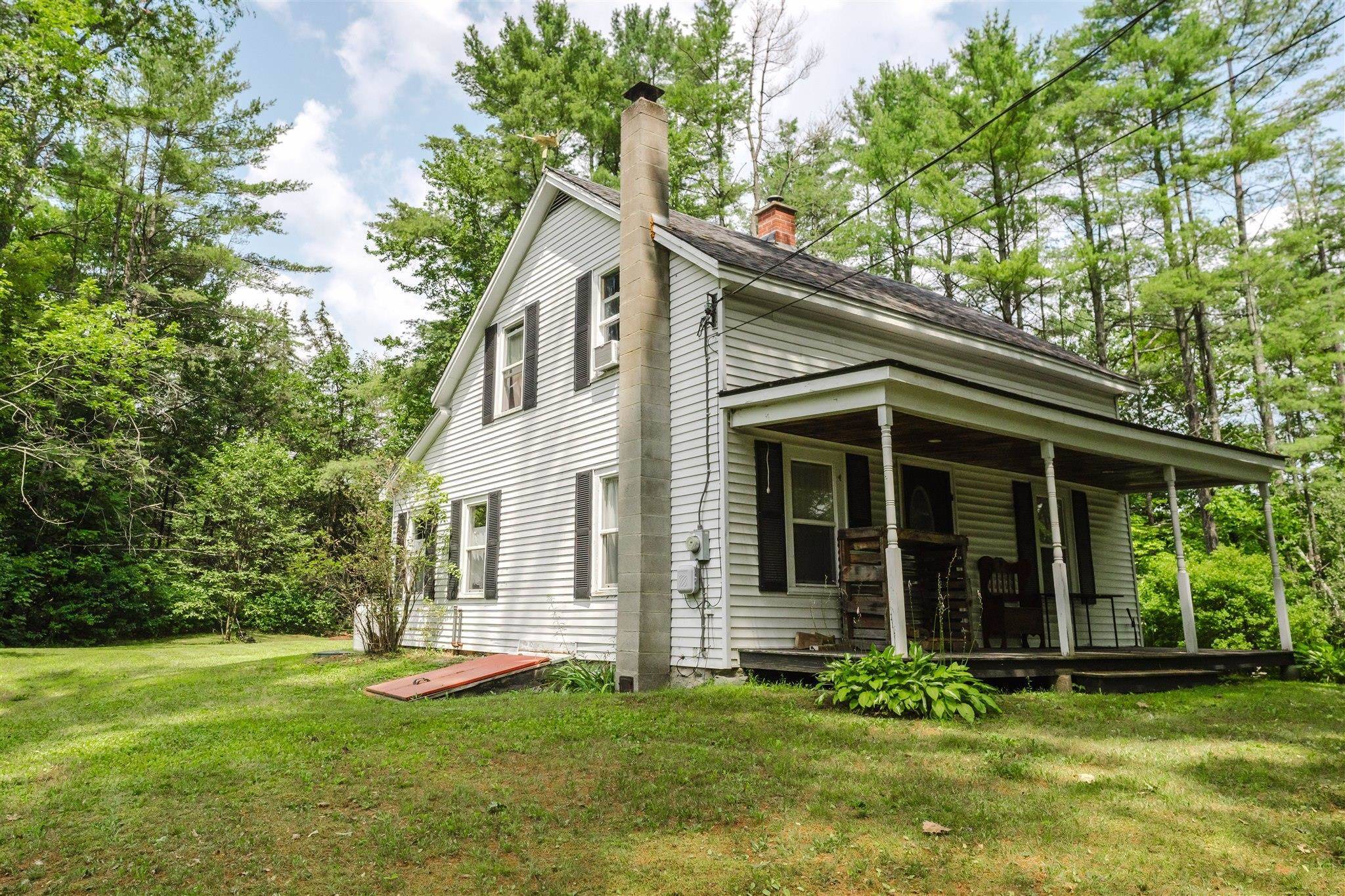 Newport, NH 03773,163 Elm ST