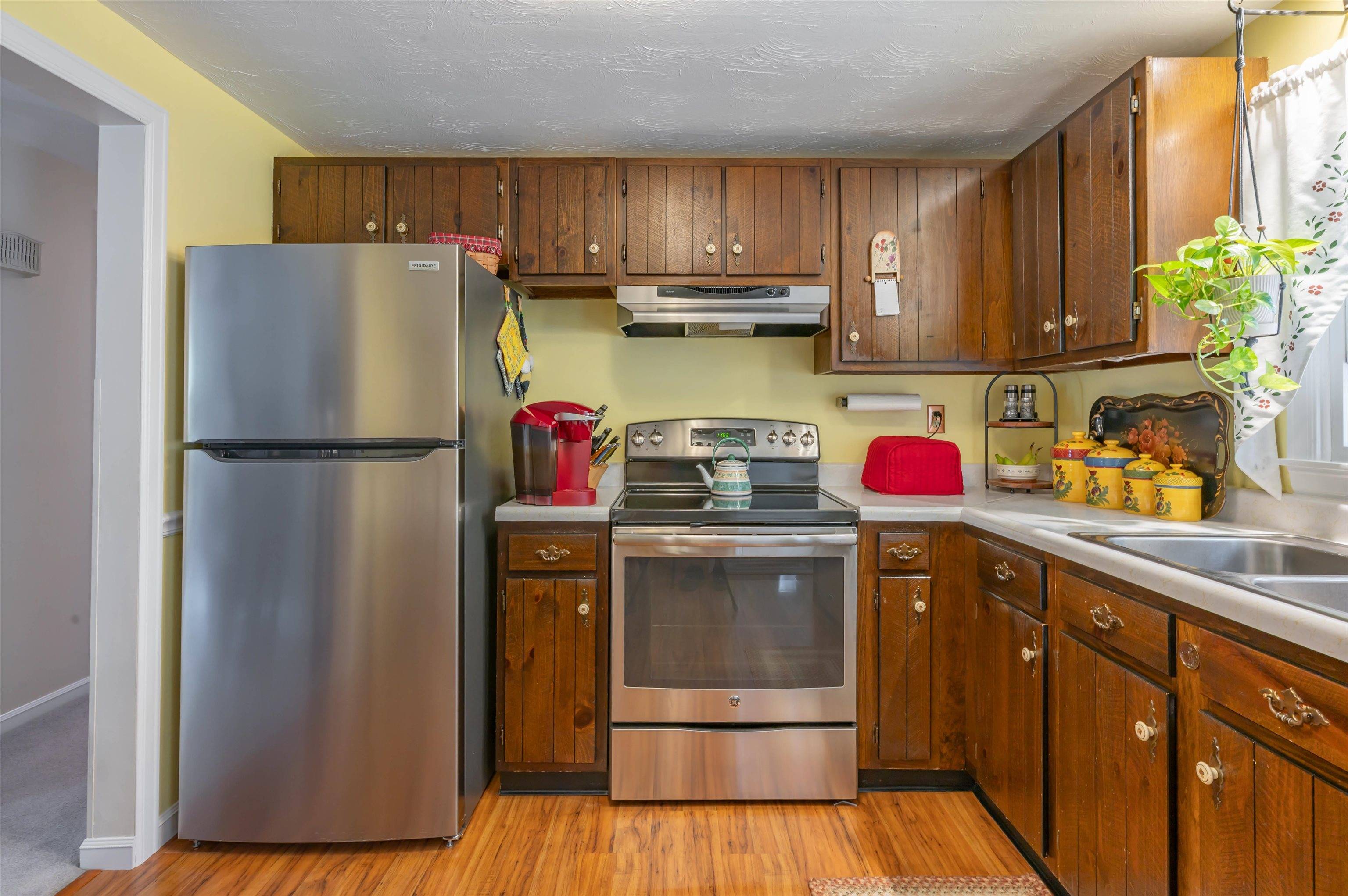 Nashua, NH 03064,30 Damon AVE