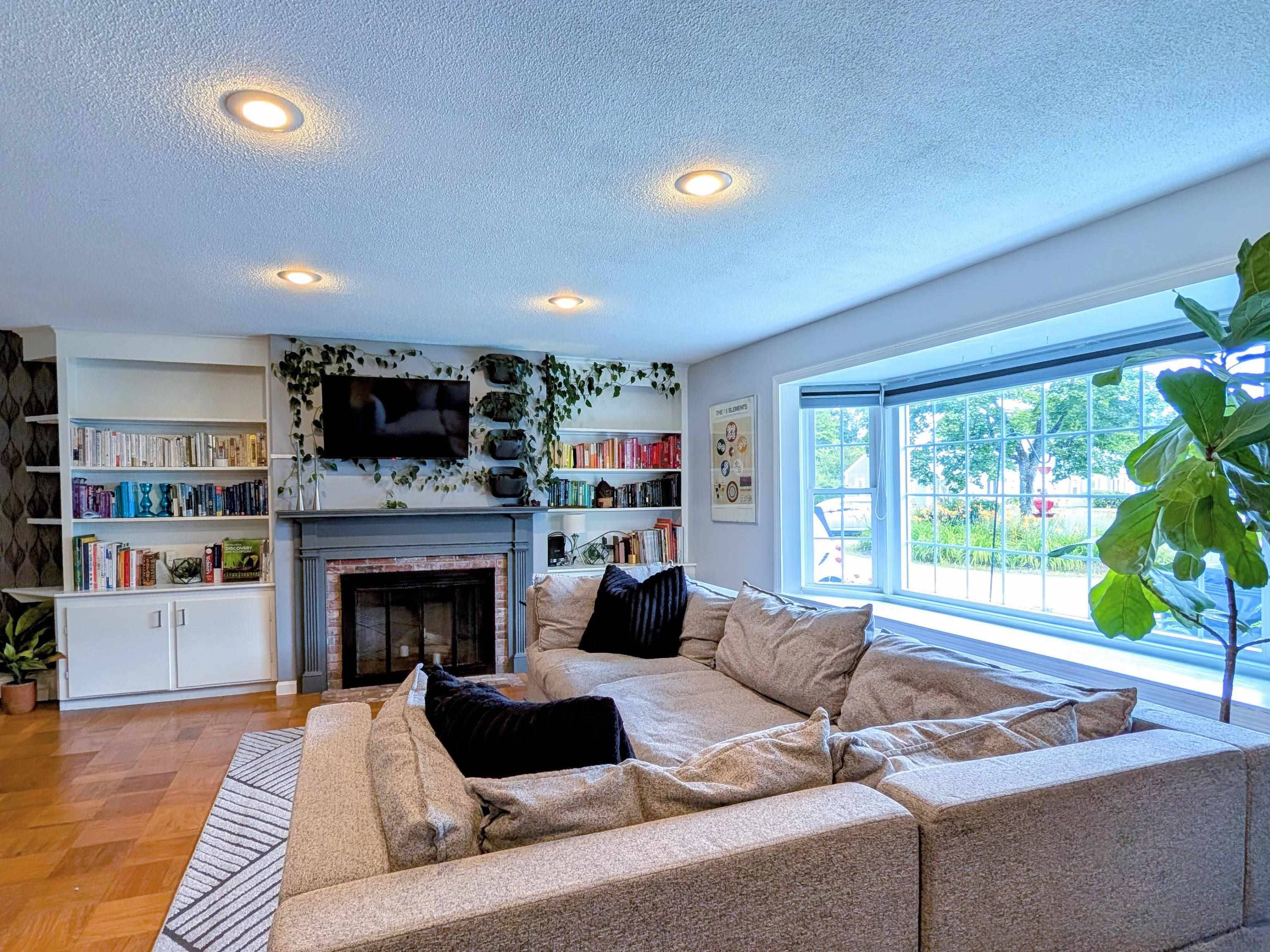 Peterborough, NH 03458,102 Cheney AVE #5