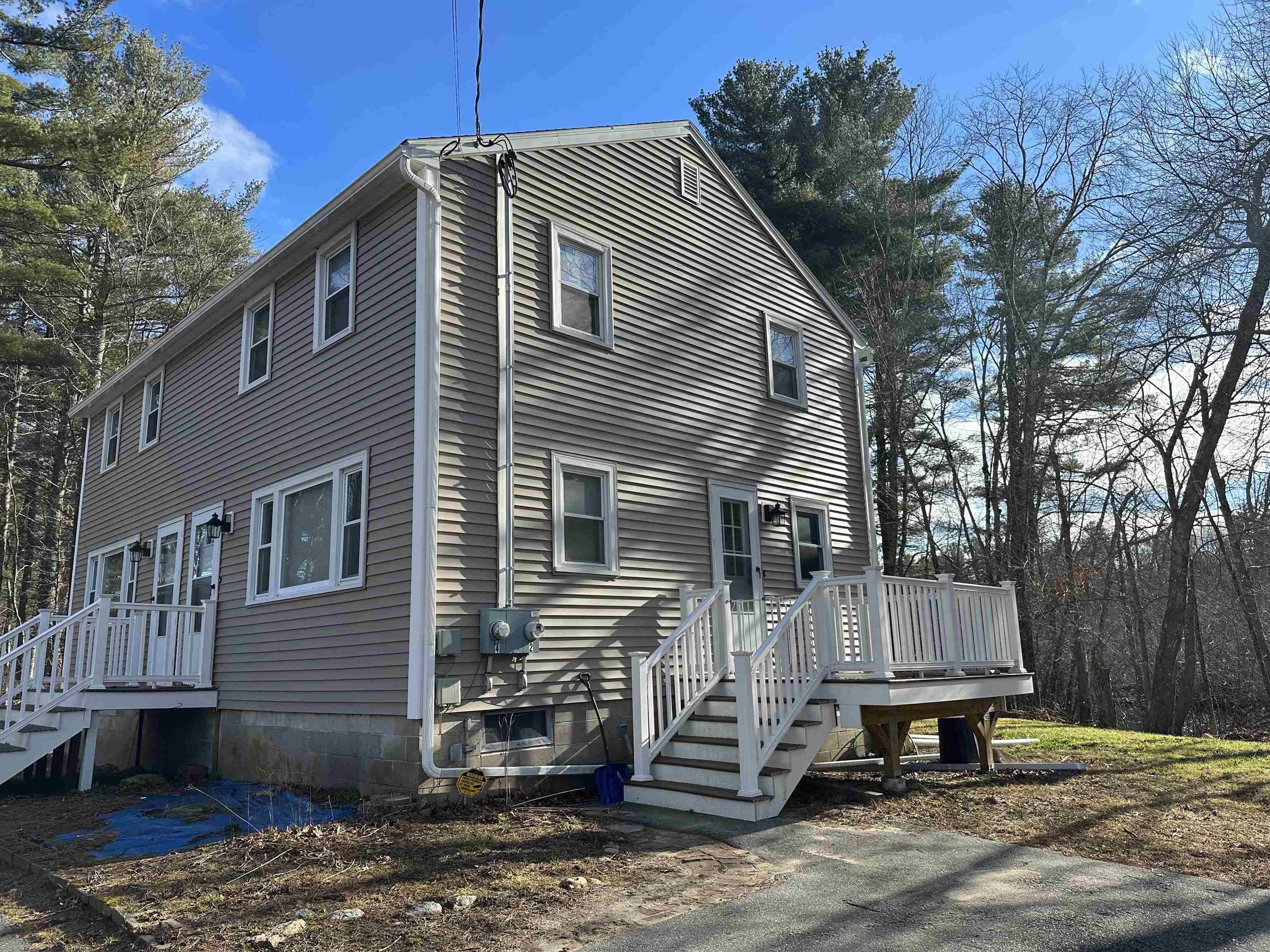 Pelham, NH 03076,4 Lorraine AVE