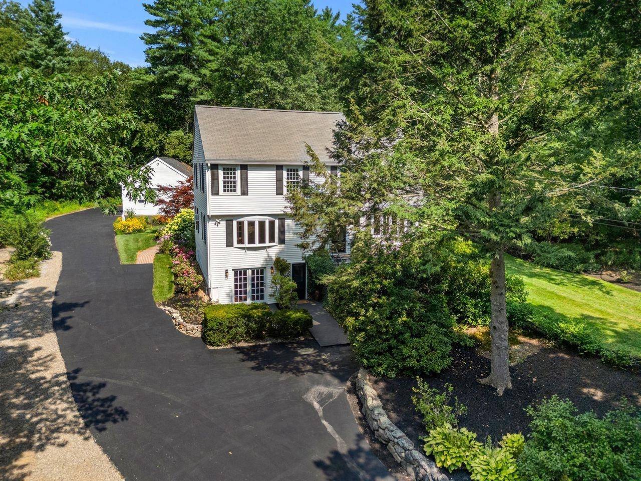 Bedford, NH 03110,41 Gault RD