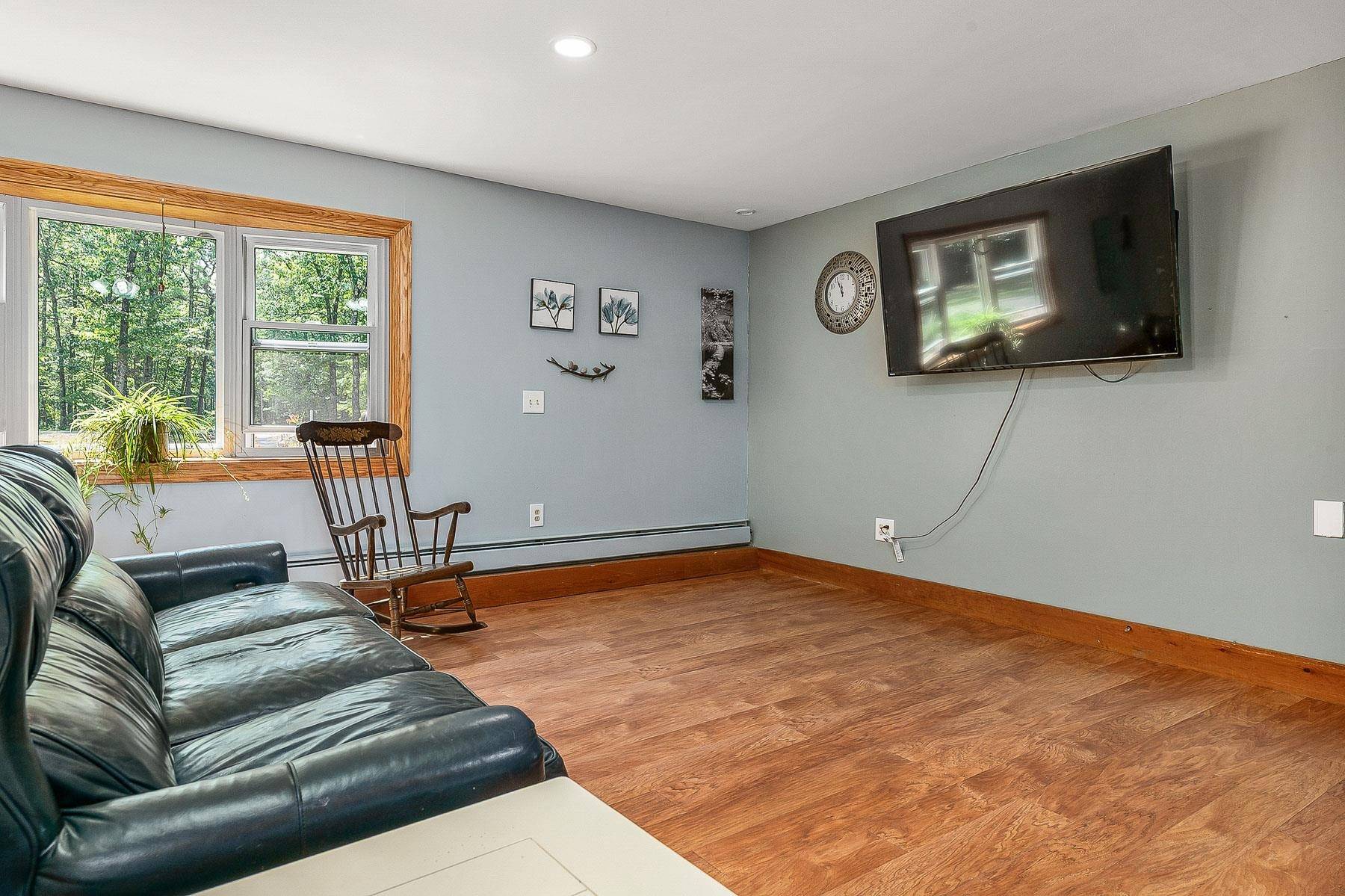 Durham, NH 03824,15 Kelsey DR