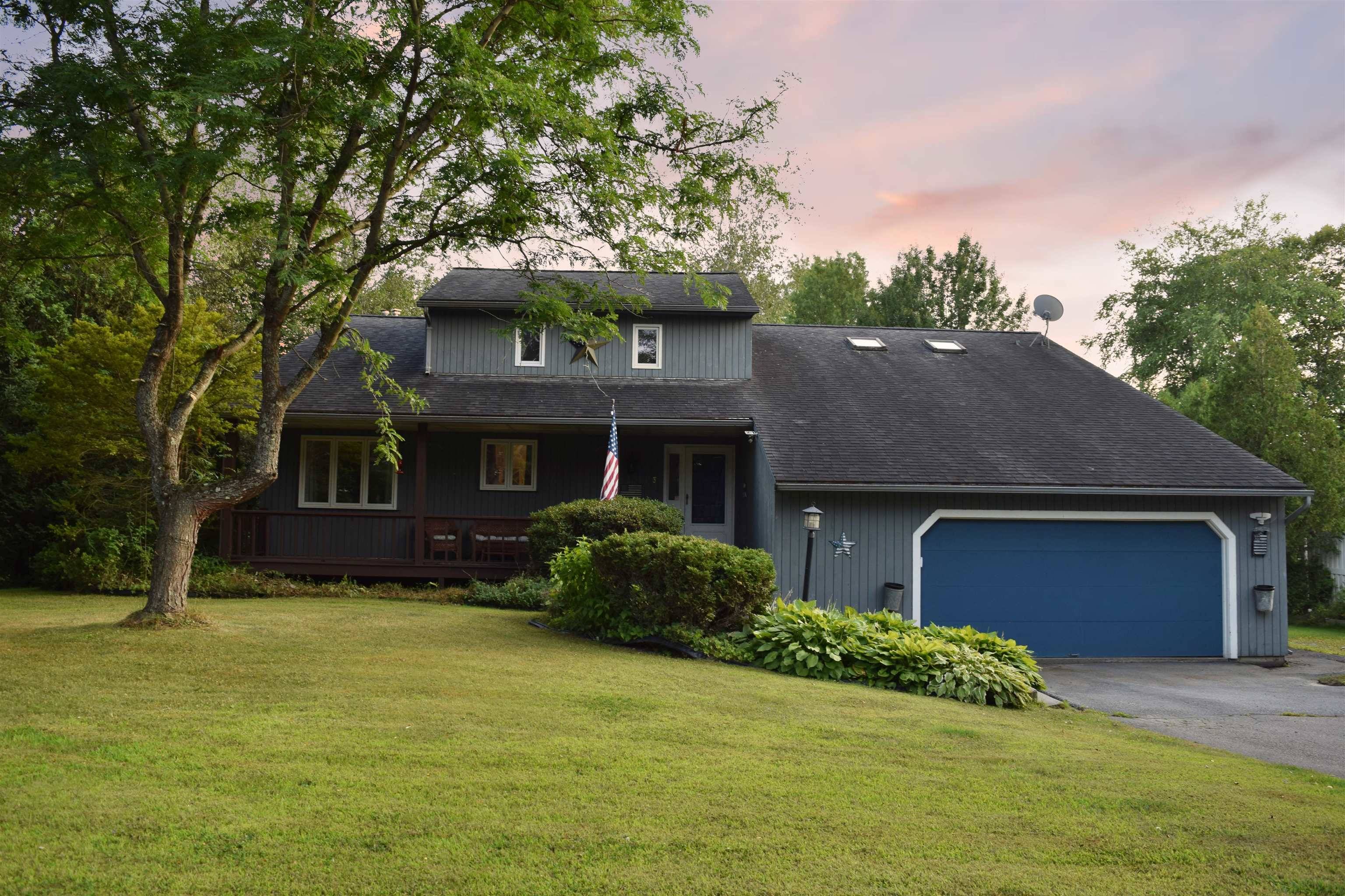 Essex, VT 05452,3 Bobolink CIR