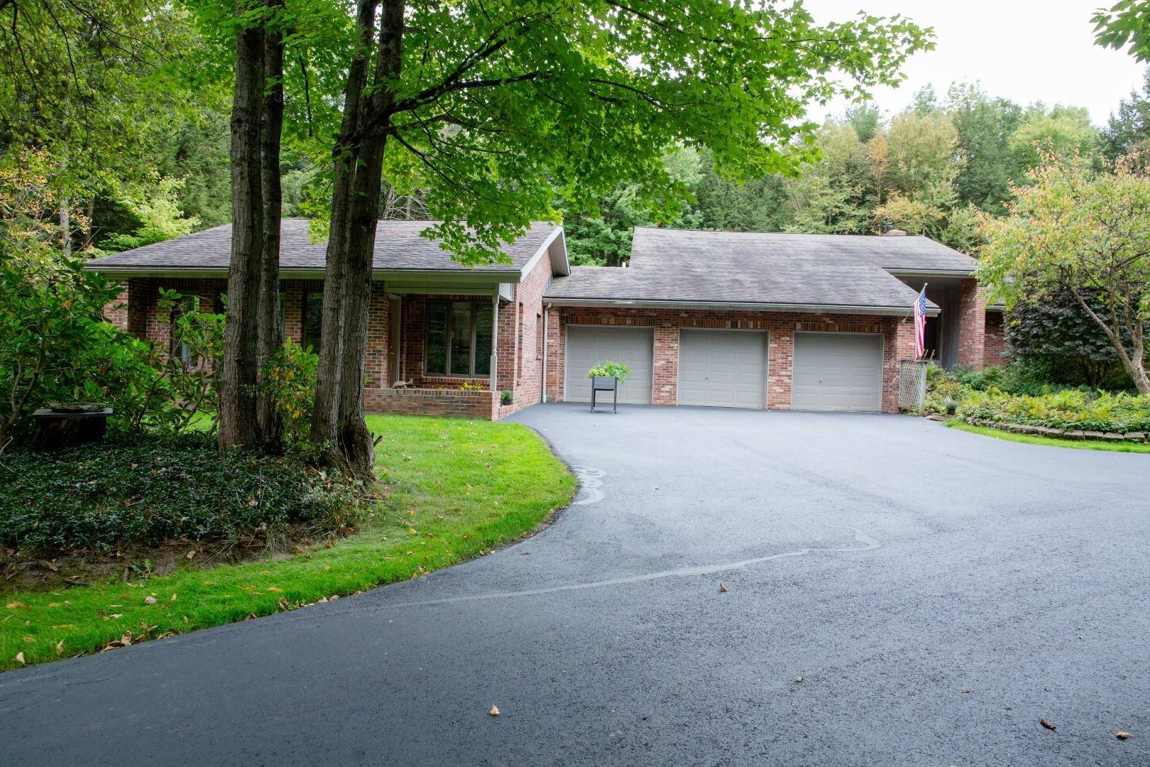 Colchester, VT 05446,284 Chimney Hill DR