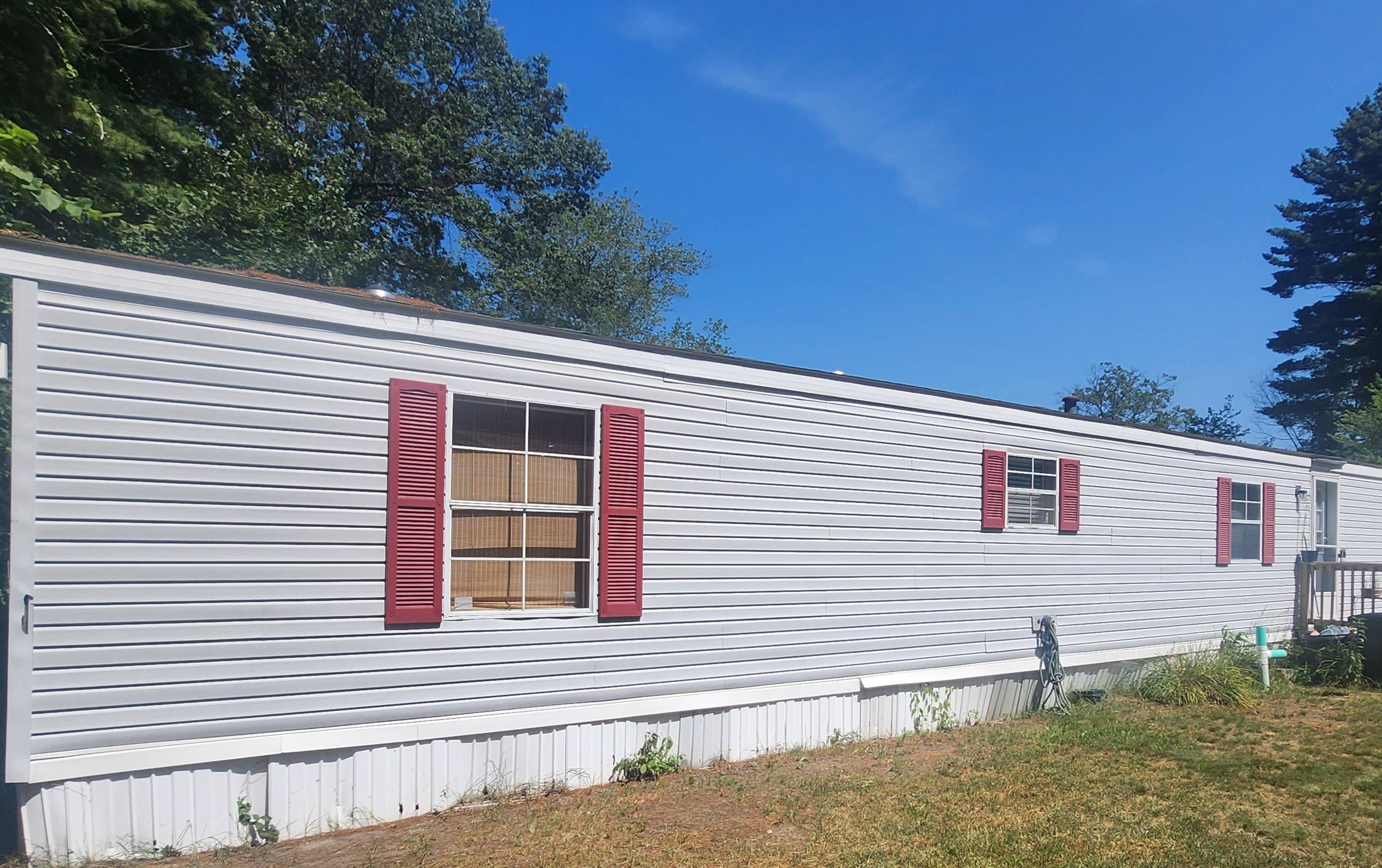Litchfield, NH 03052,2 Robyn CT