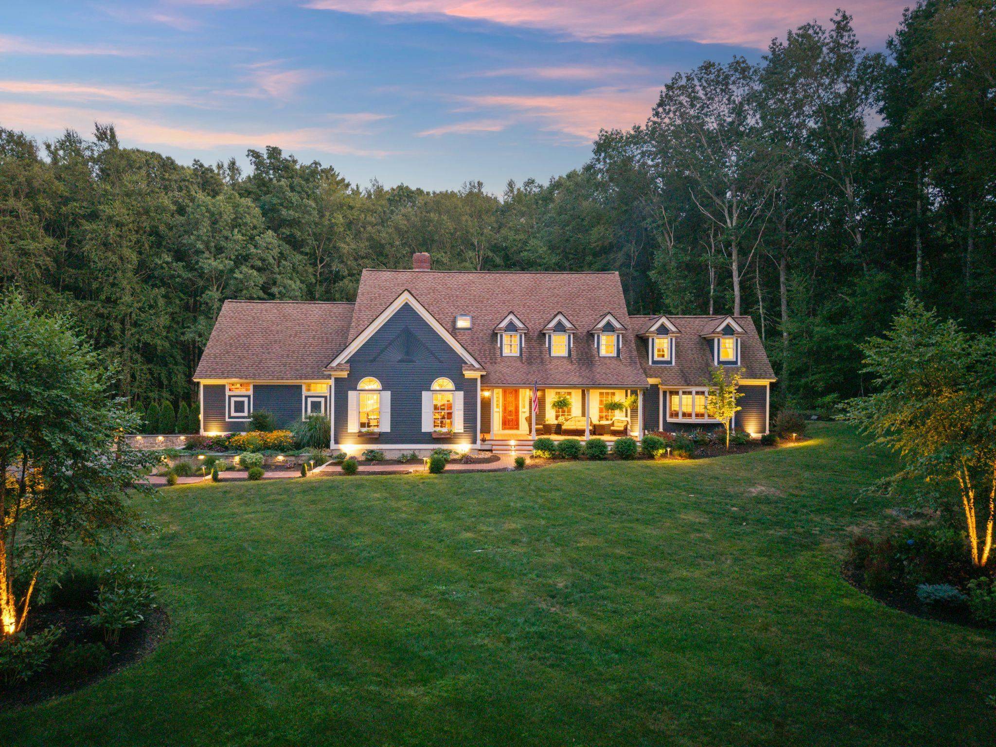 Hampton Falls, NH 03844,15 Victoria DR