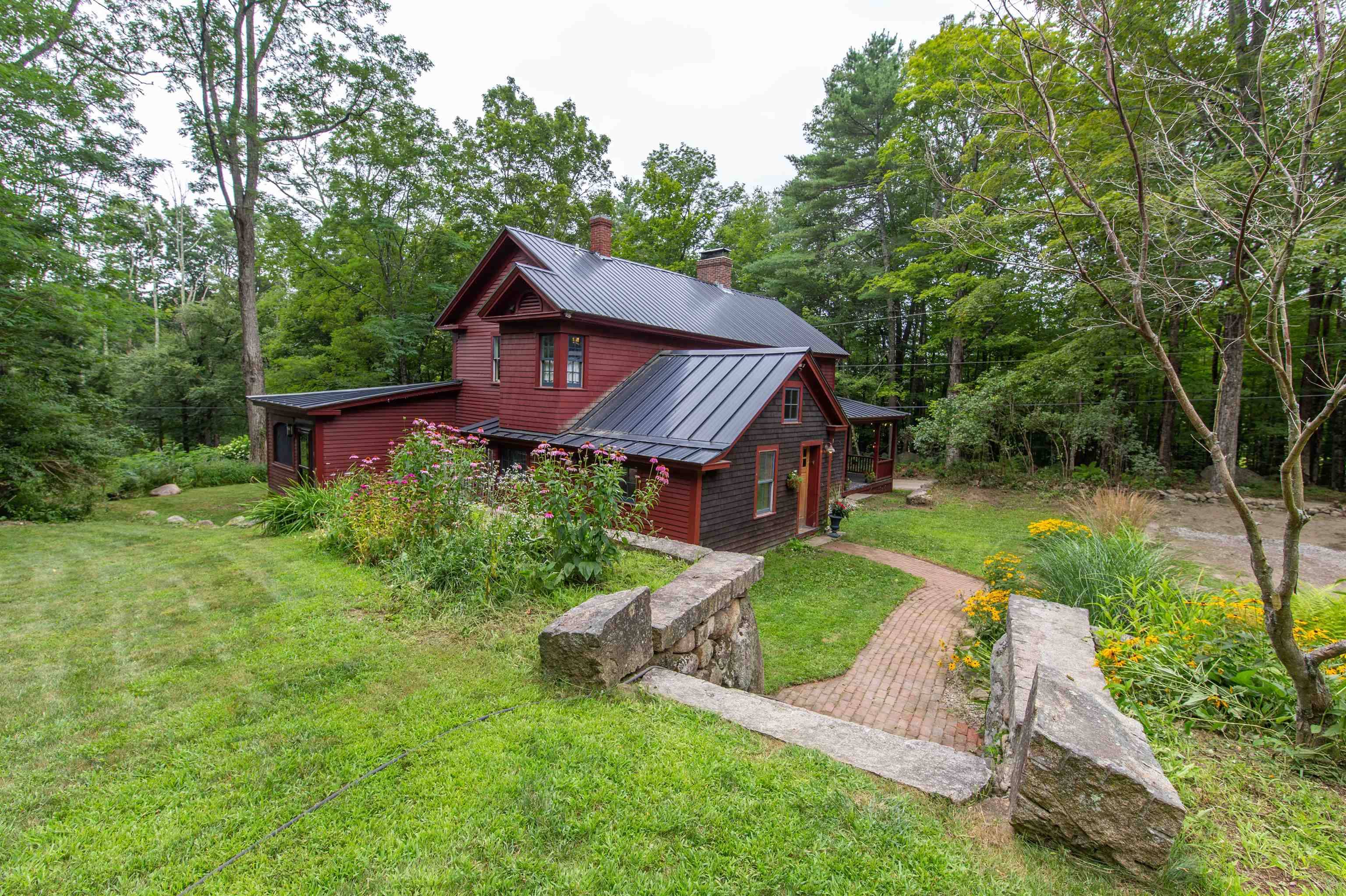 Tamworth, NH 03886,314 Old Mail RD