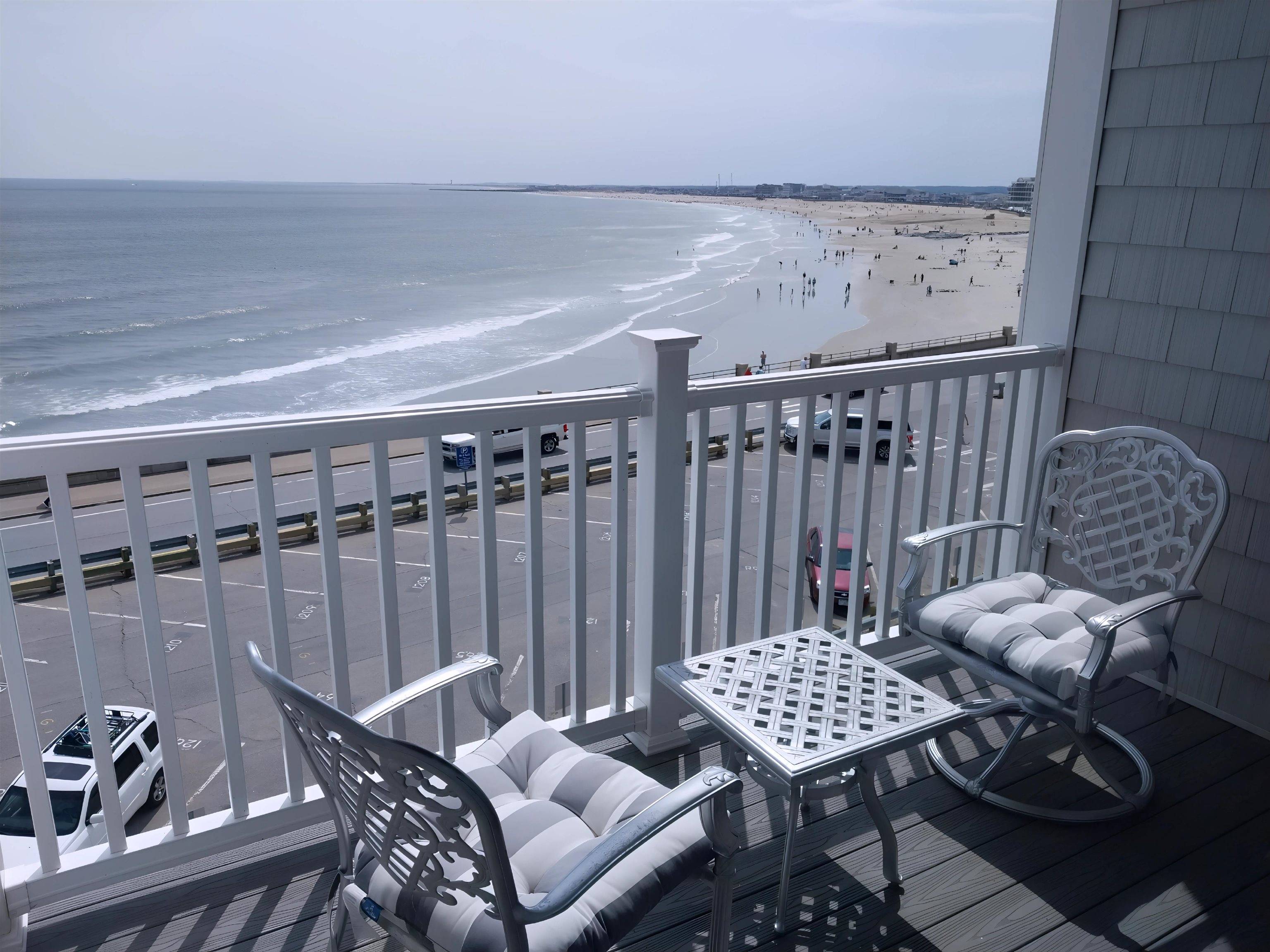 Hampton, NH 03842,435 Ocean BLVD #401
