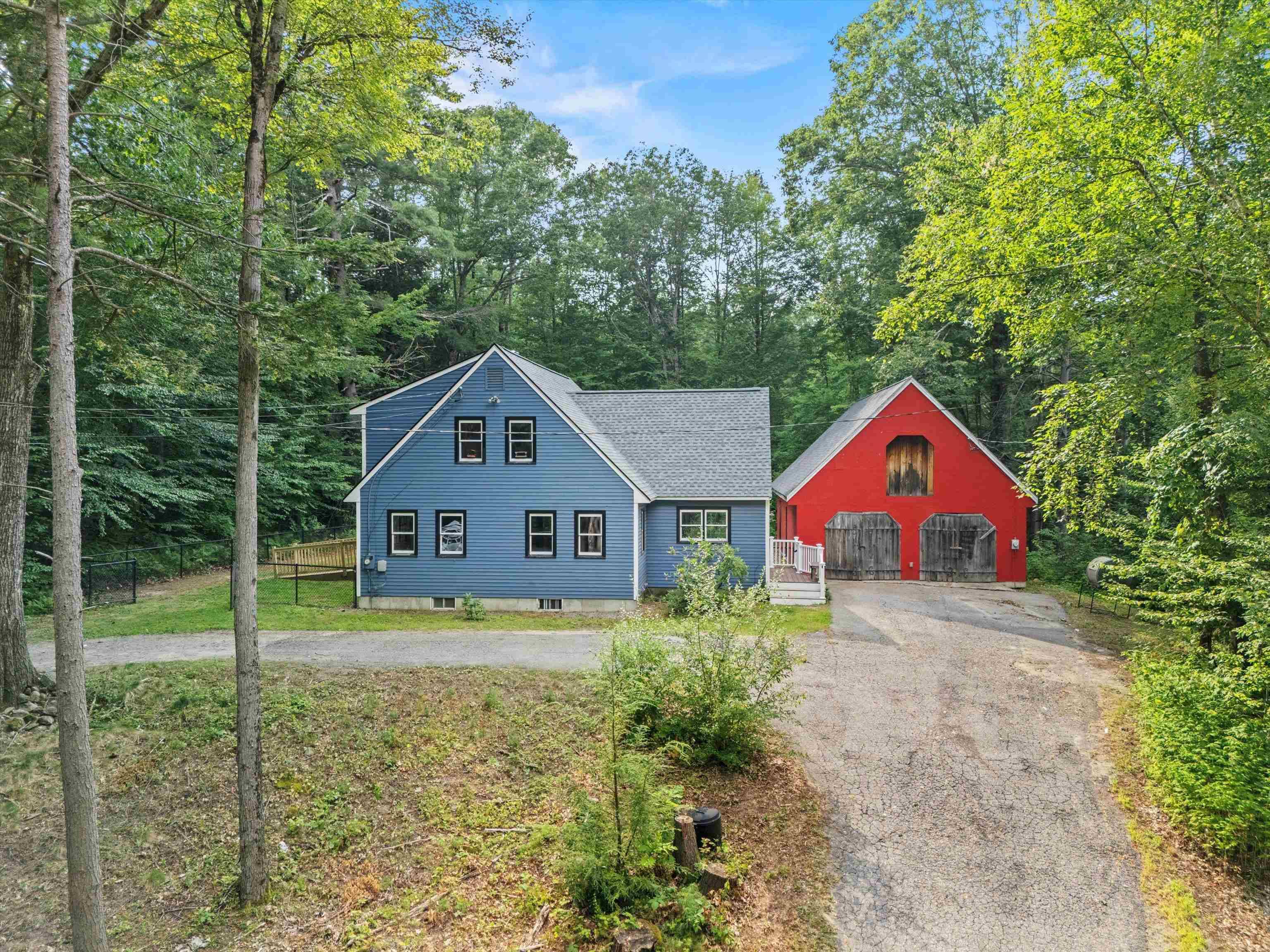 Weare, NH 03281,37 Peaslee Hill RD