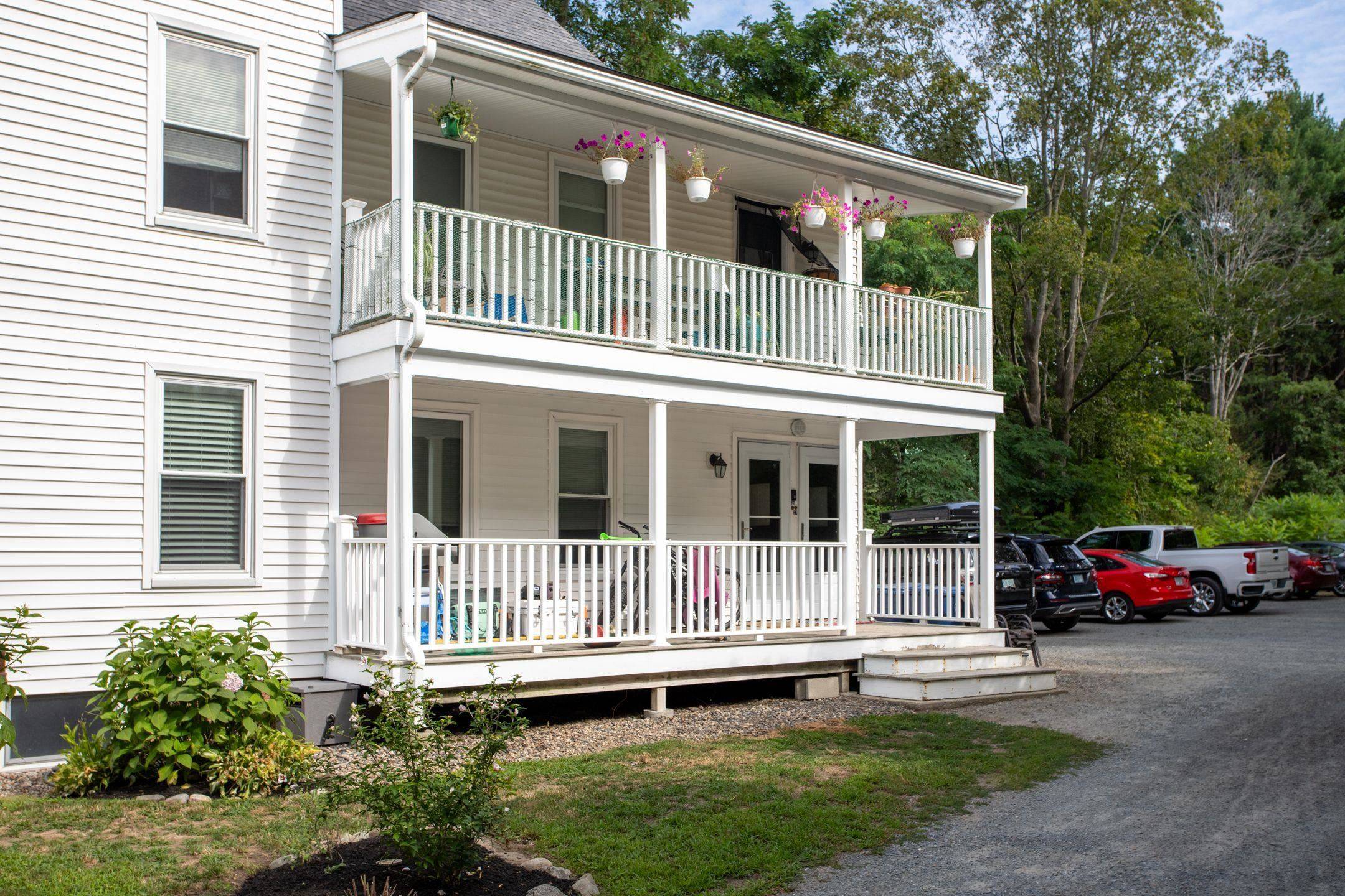 Hampton, NH 03842,27-29 Exeter RD