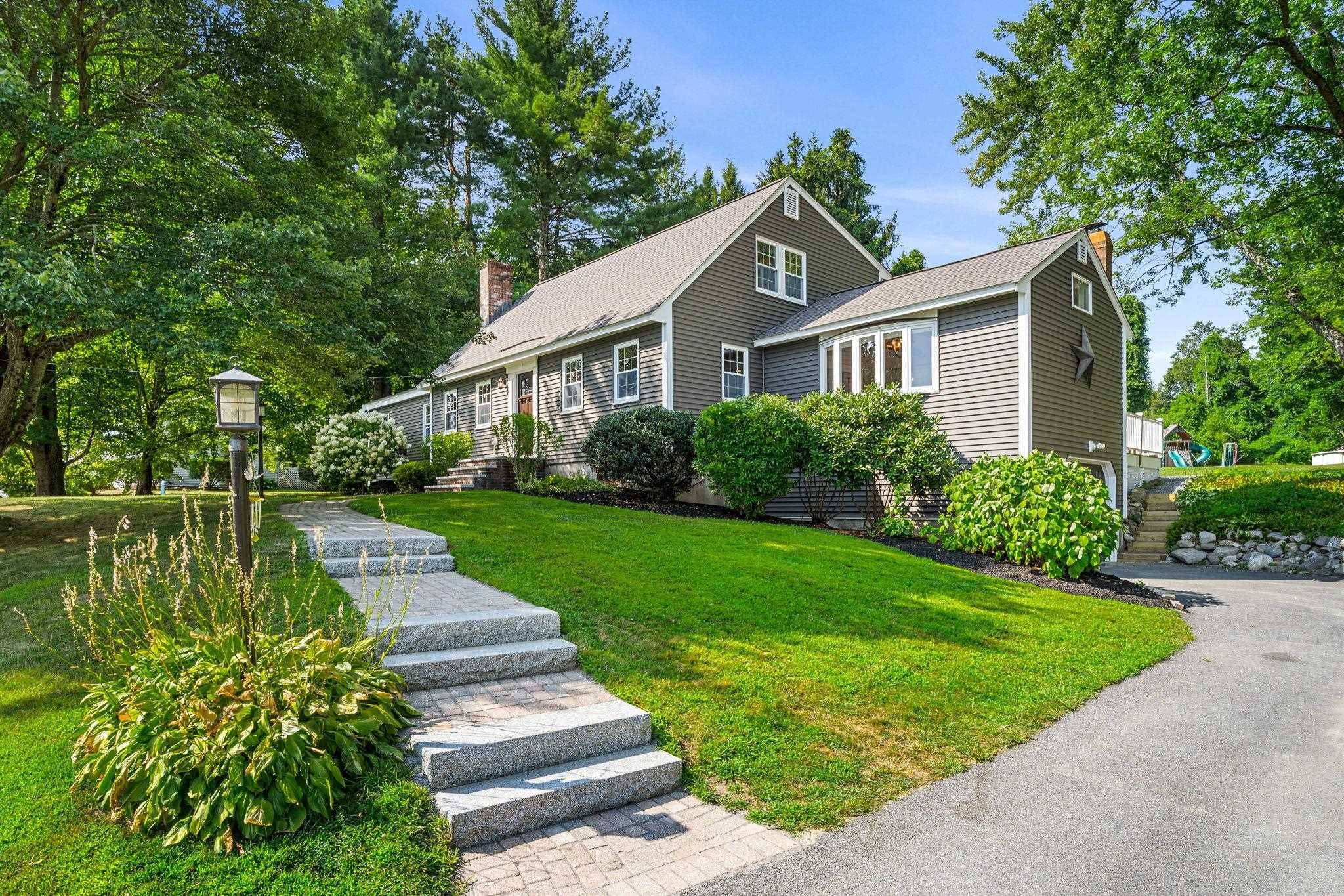 Londonderry, NH 03053,6 King George DR