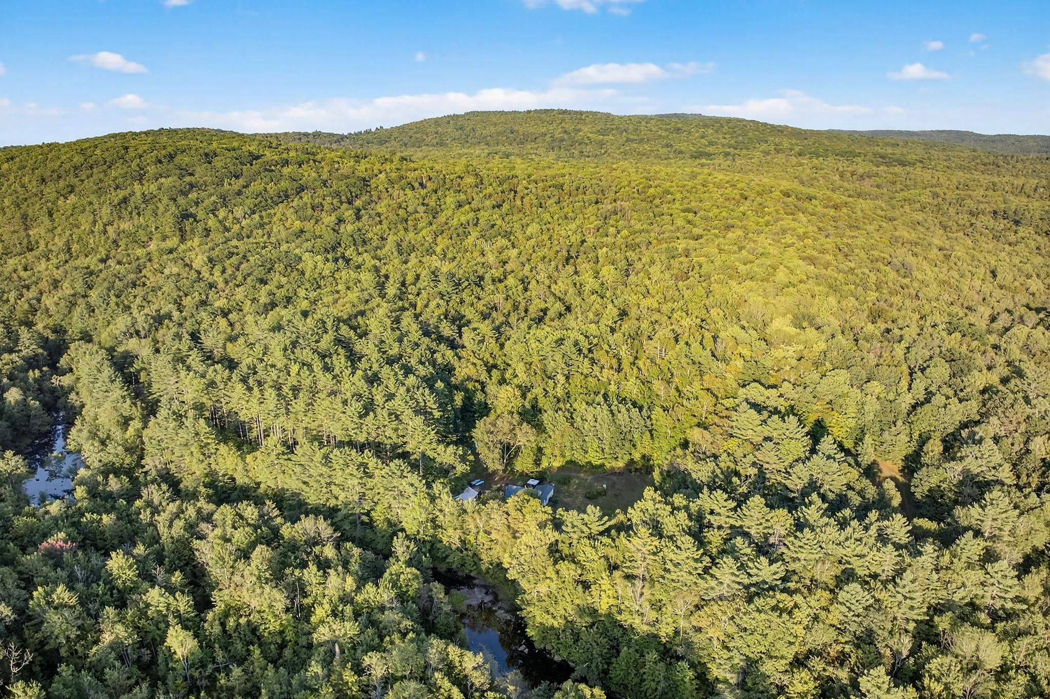 Marlow, NH 03456,236 Washington Pond RD