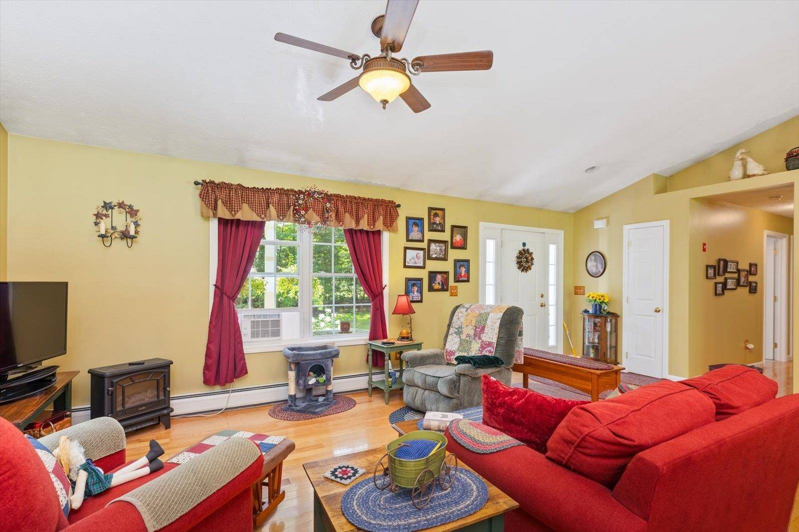 Bennington, NH 03442,5 Pinehurst DR