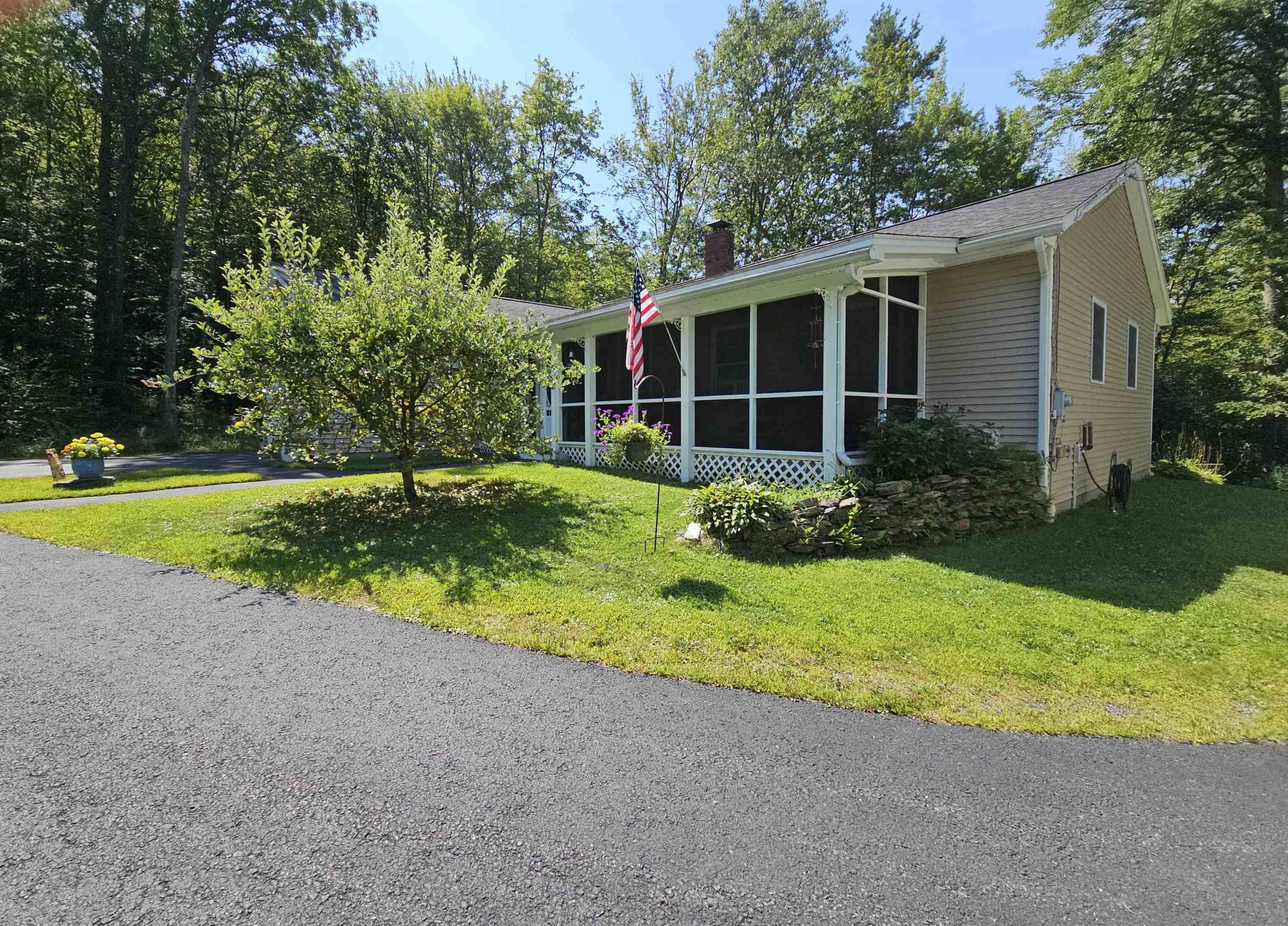 Claremont, NH 03743,10 Treeline DR