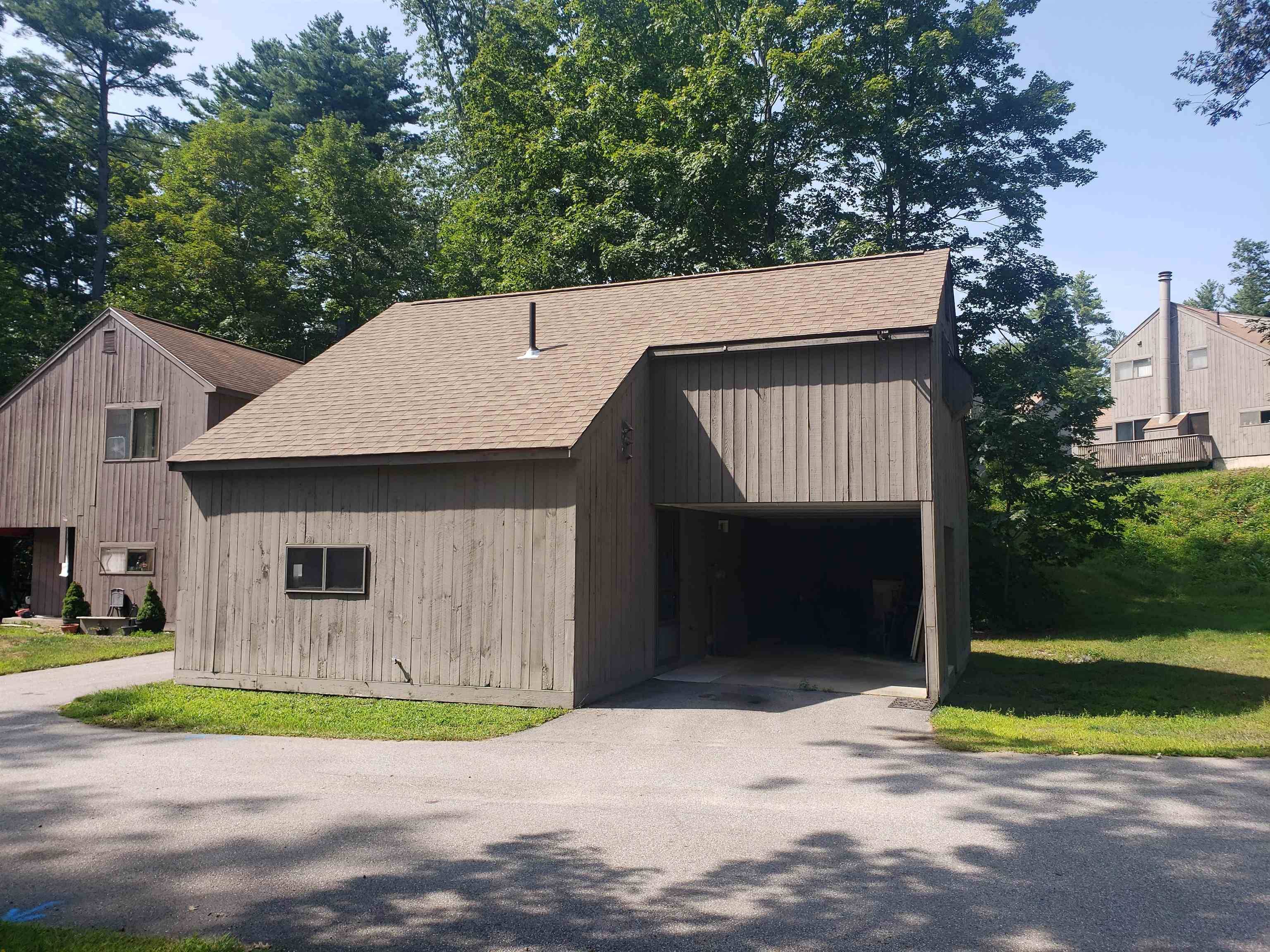 Nashua, NH 03063,92 Coburn Woods DR