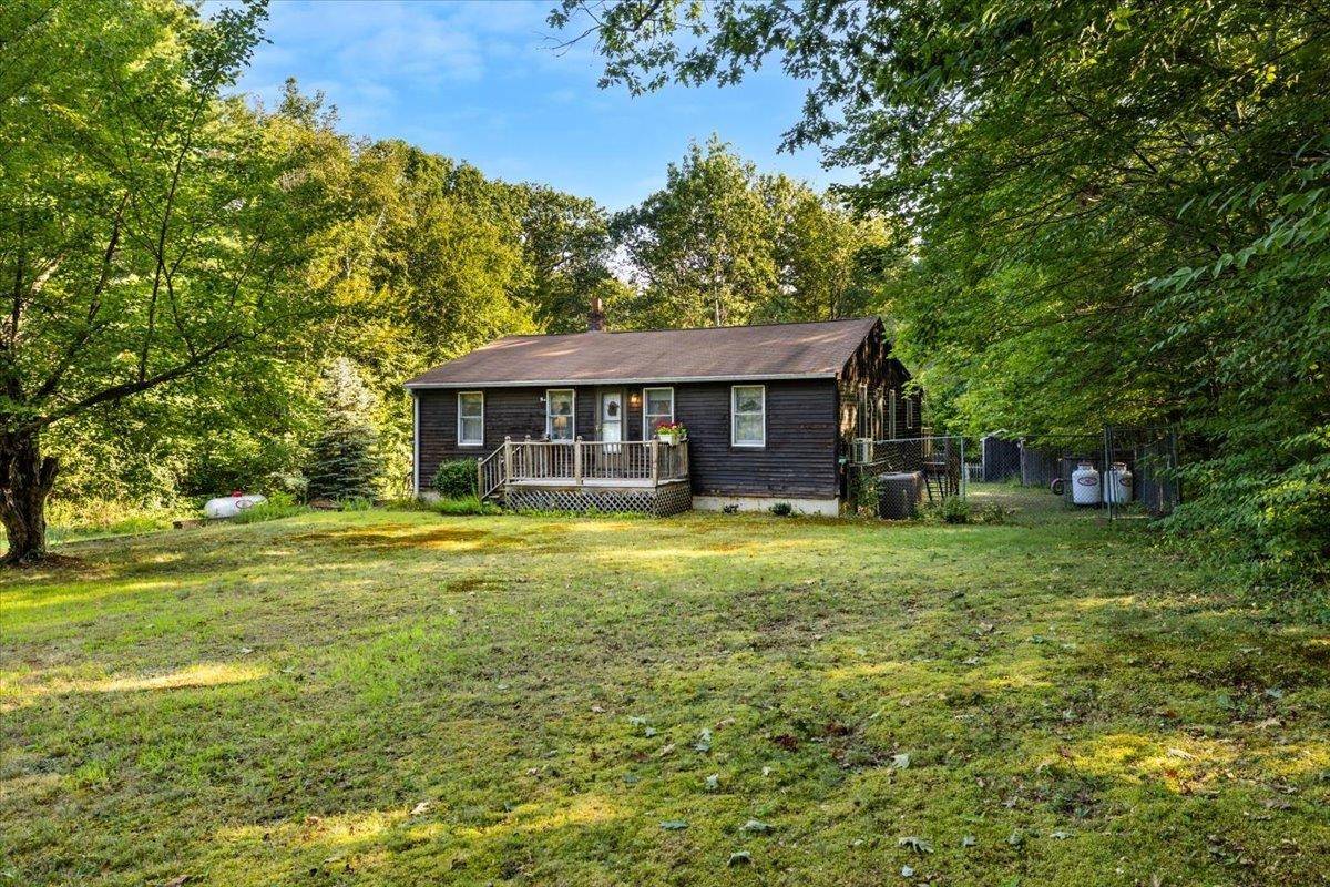 Deerfield, NH 03037,345 North RD