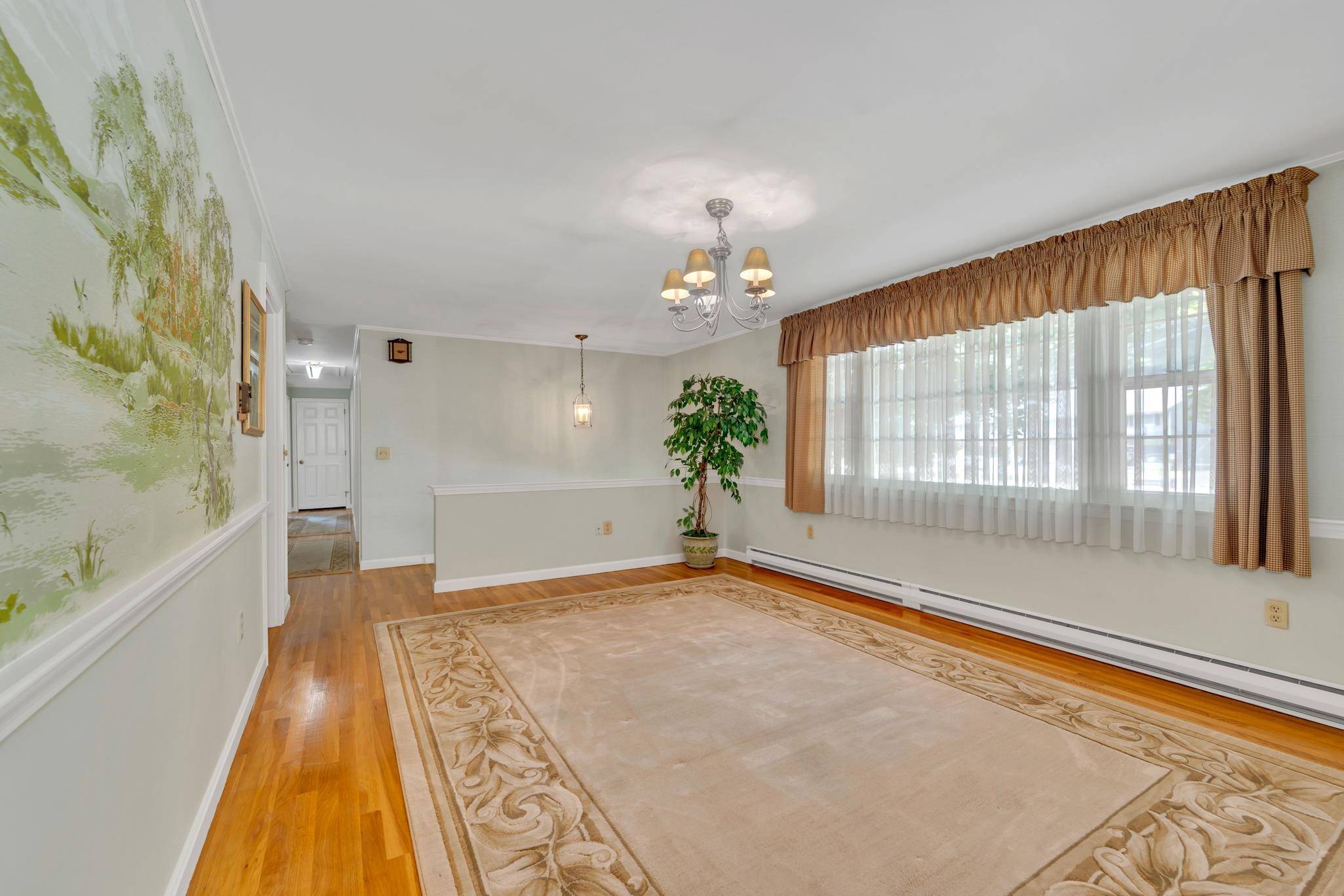 Peterborough, NH 03458,77 Hancock RD