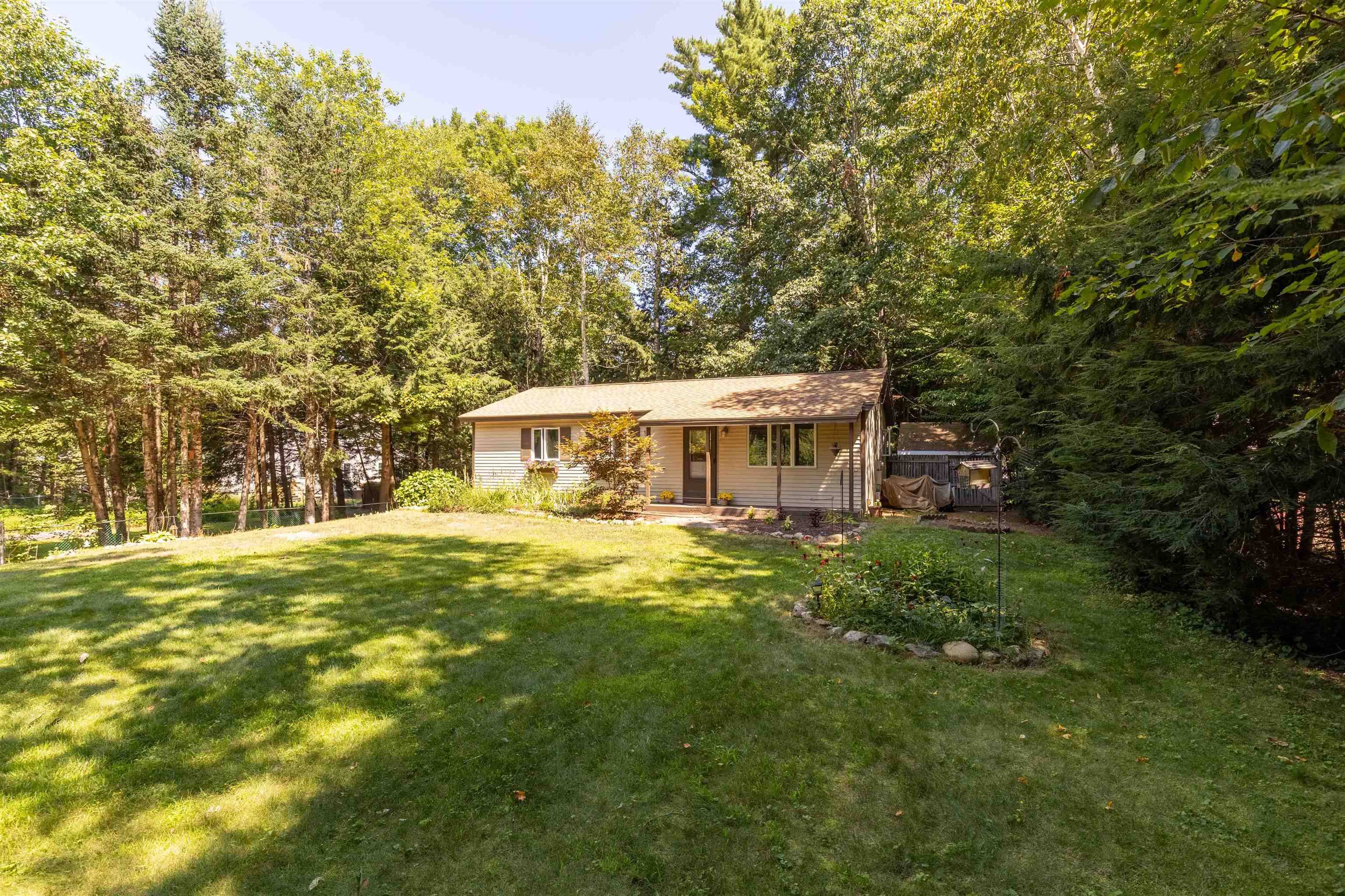 Barnstead, NH 03225,54 New London DR