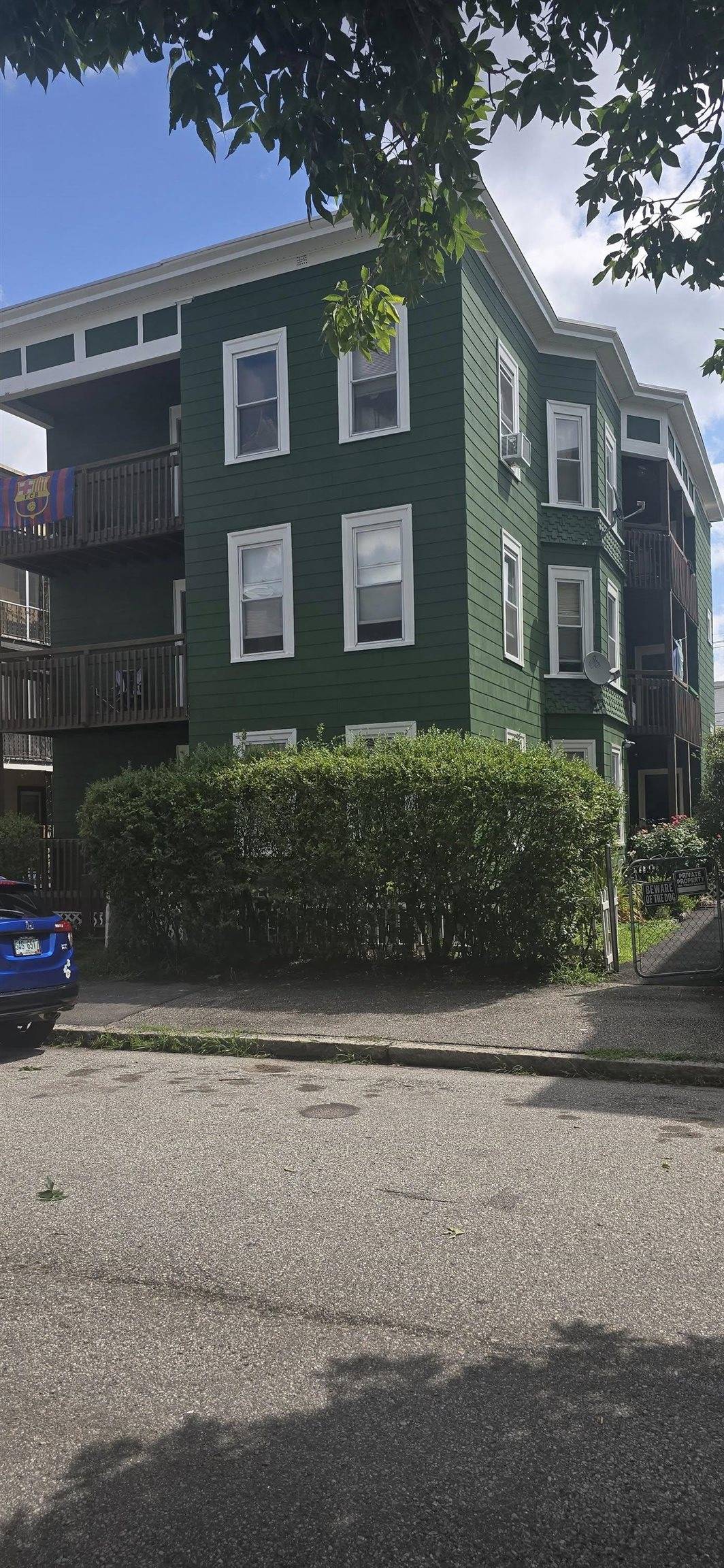 Manchester, NH 03102,593 Rimmon ST #1