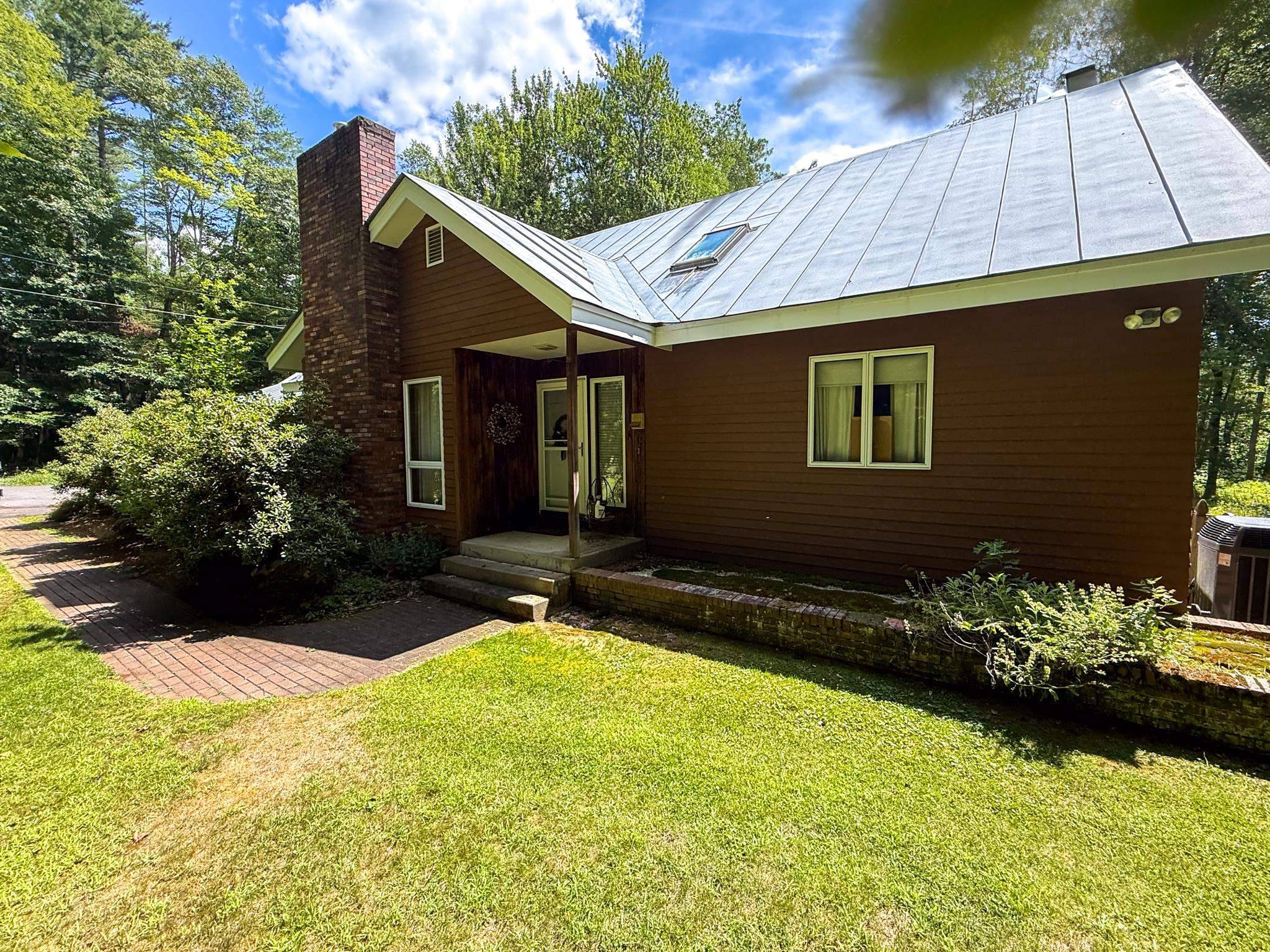Haverhill, NH 03774,620 Country Land DR