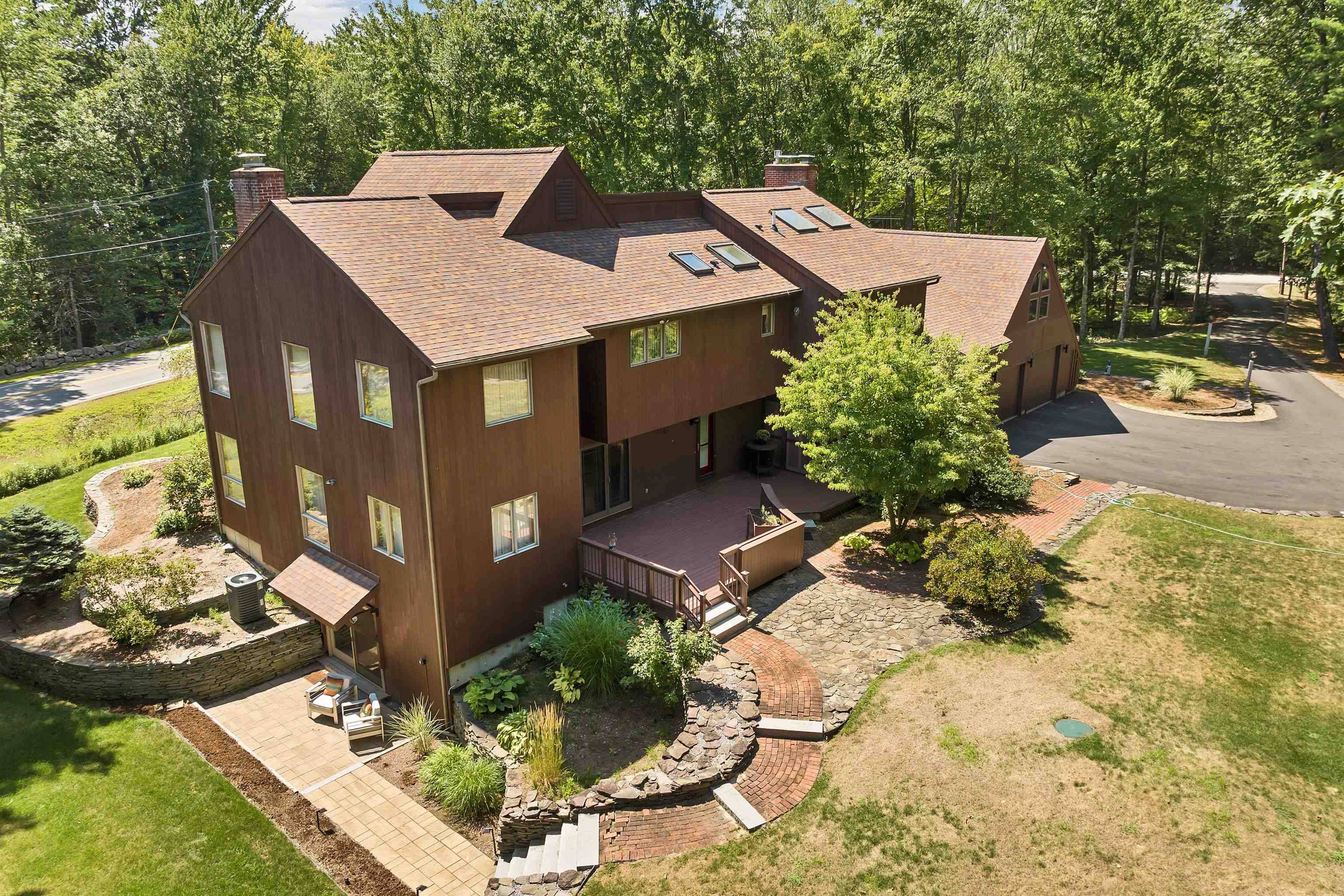 Bedford, NH 03110,82 Pilgrim DR