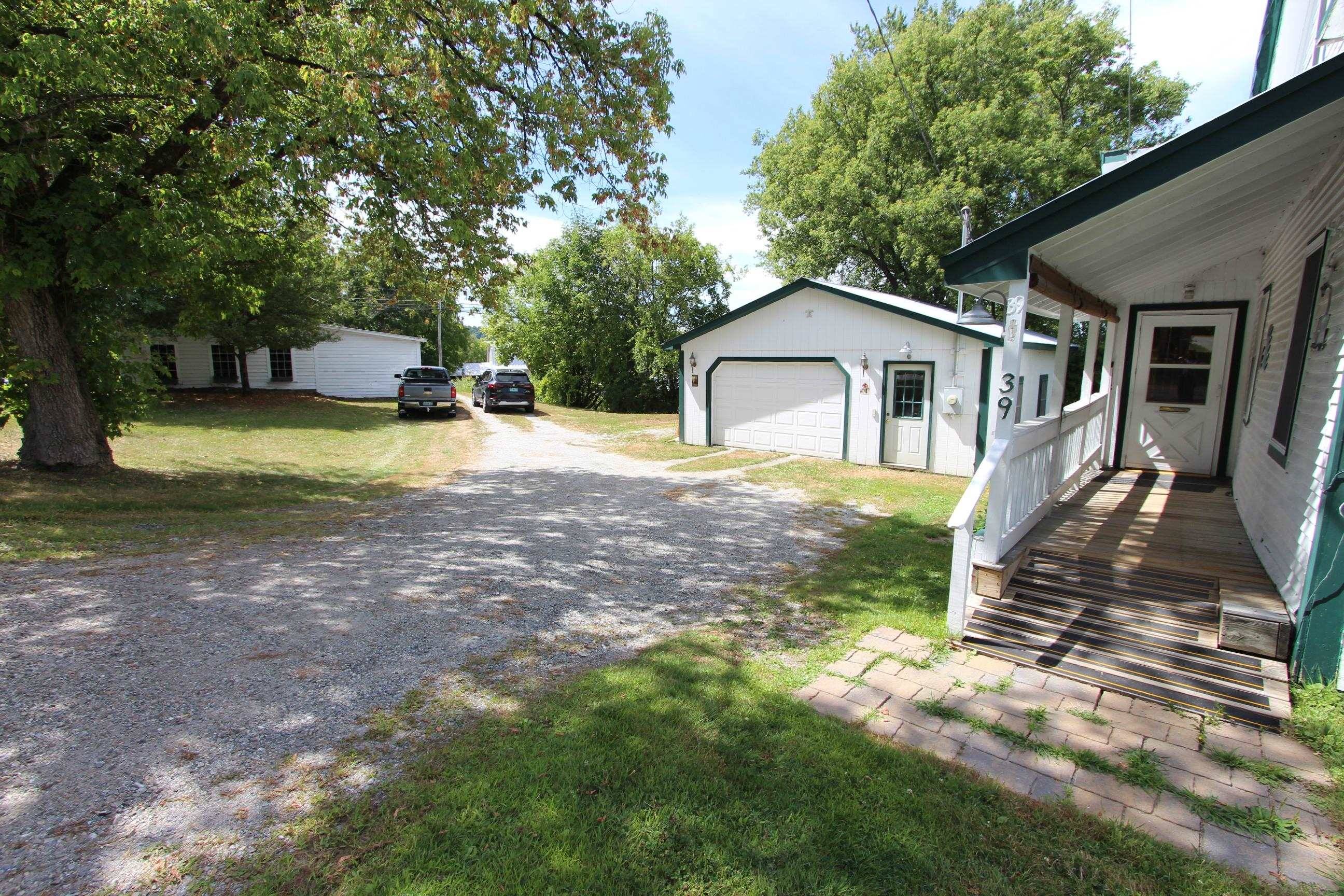 Hinesburg, VT 05461,39 Mechanicsville RD