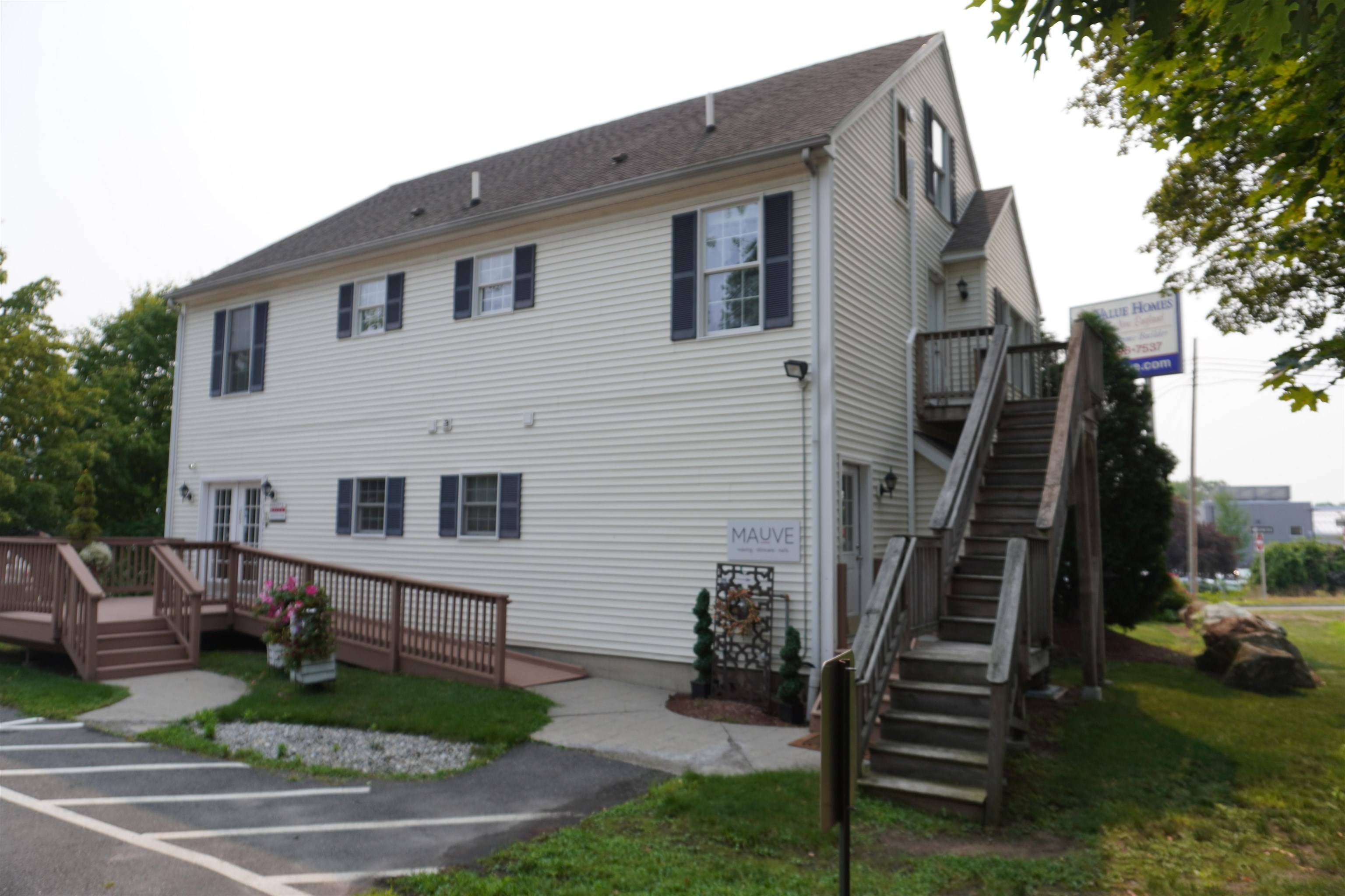 Nashua, NH 03060,187 Main Dunstable RD