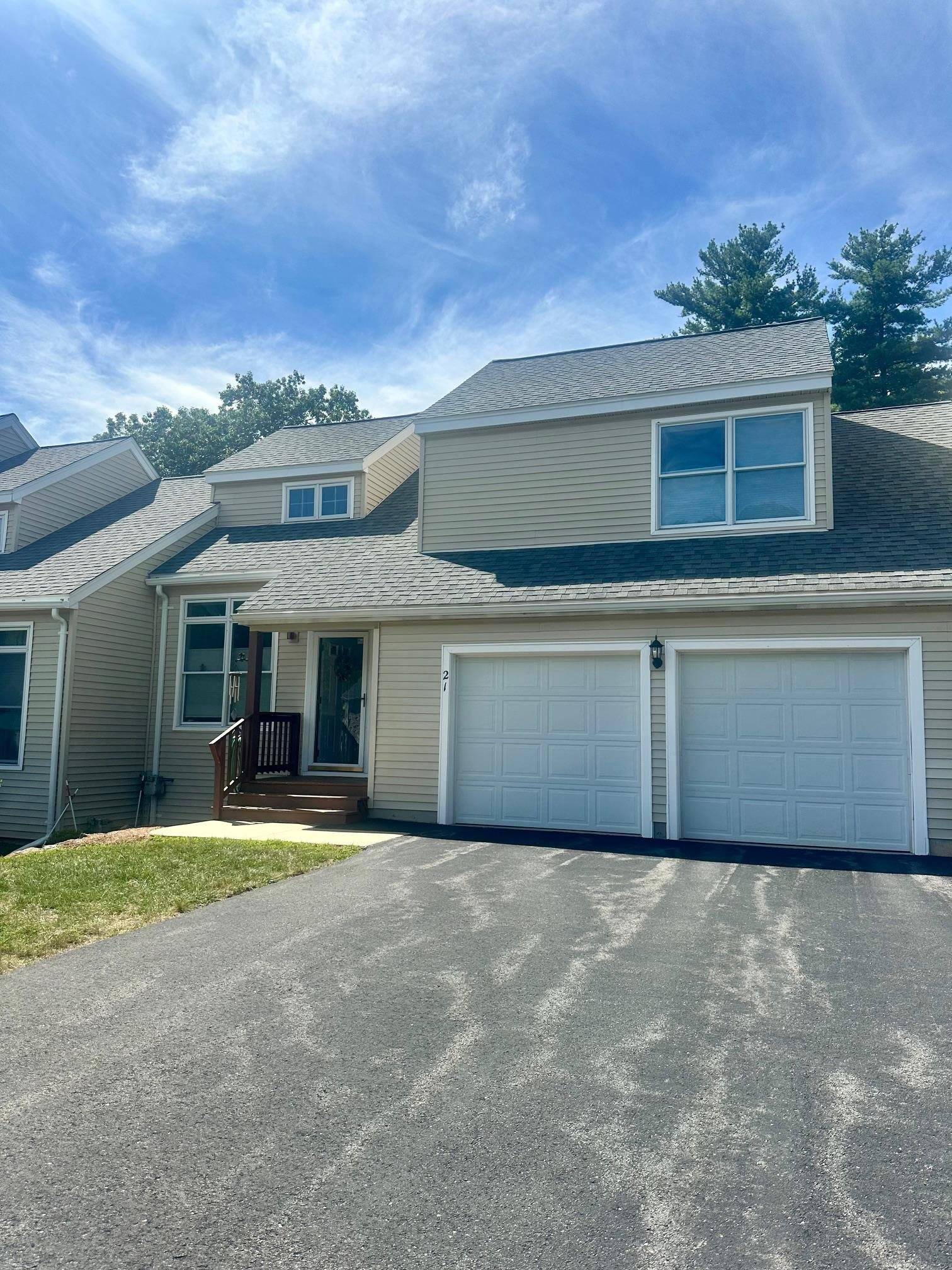 Atkinson, NH 03811,21 Coles WAY