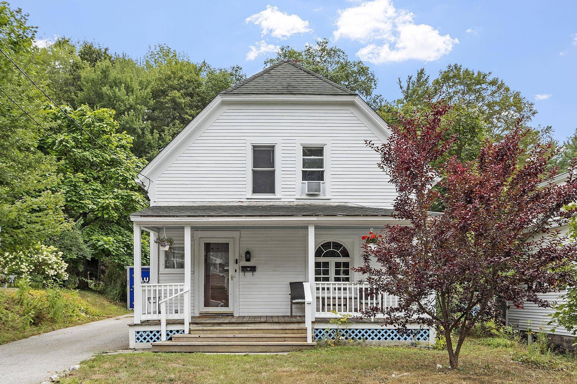 Newport, NH 03773,65 Church ST