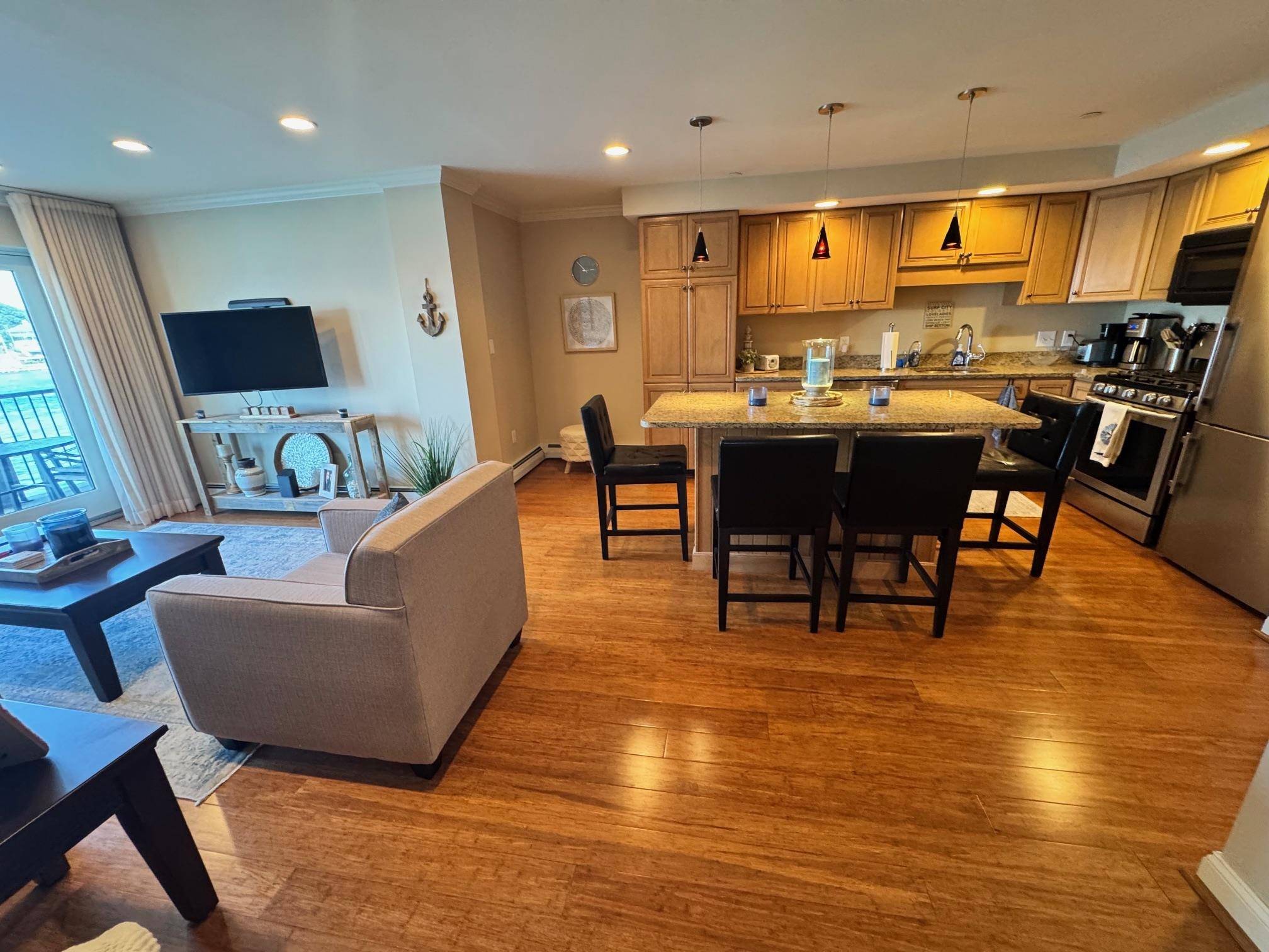 Portsmouth, NH 03801,113 Bow ST #3A