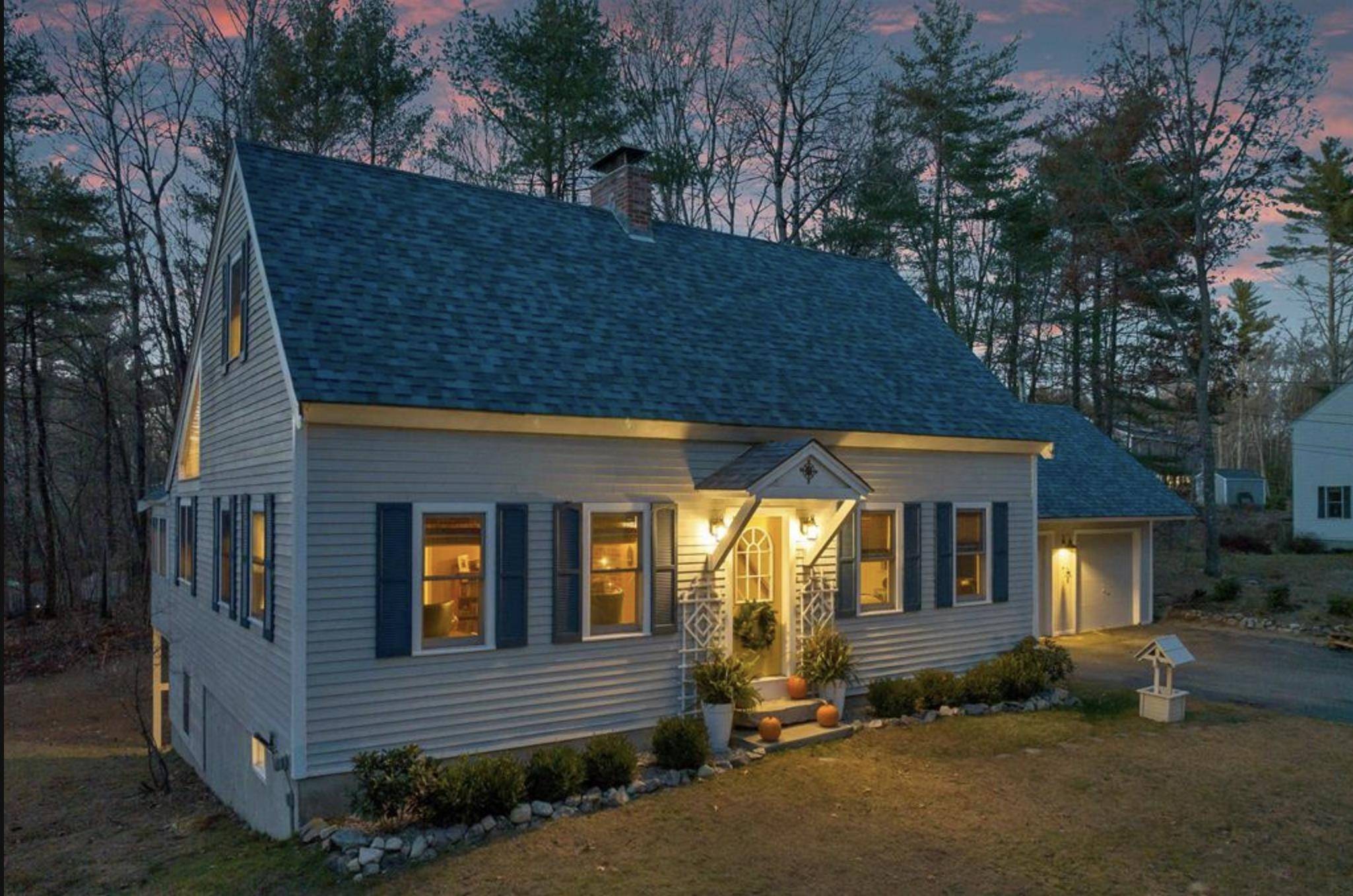 Alton, NH 03810,581 East Side DR