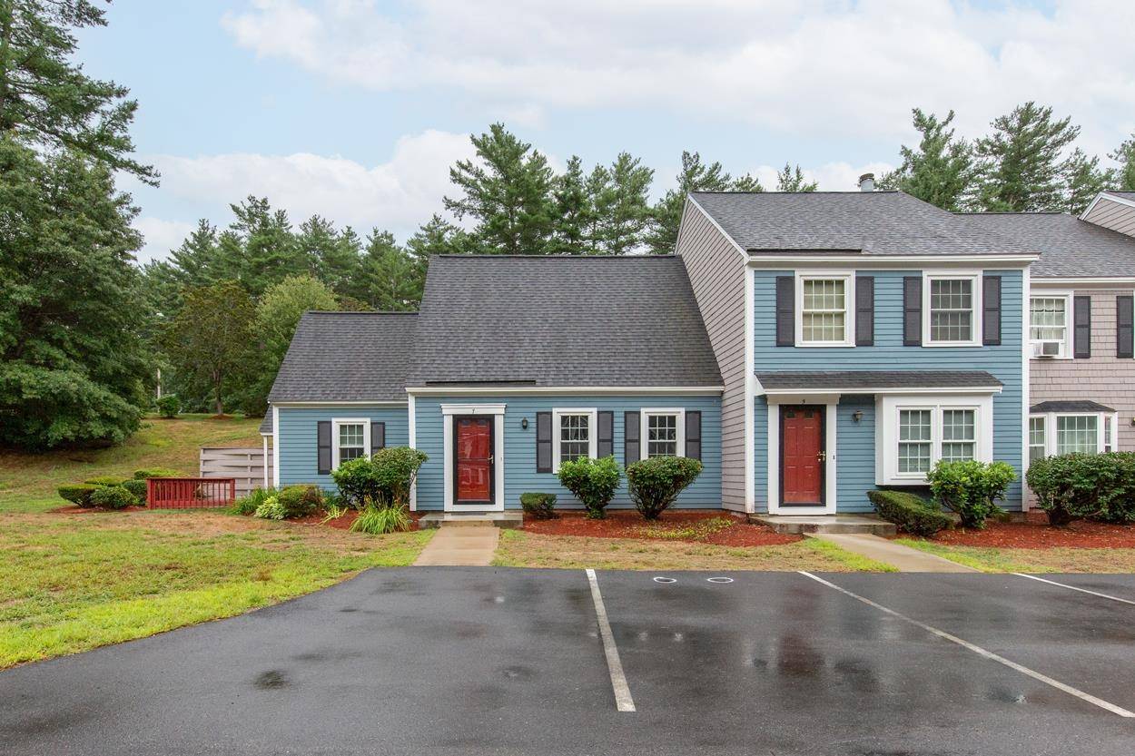 Merrimack, NH 03054,7 Kearns DR #213