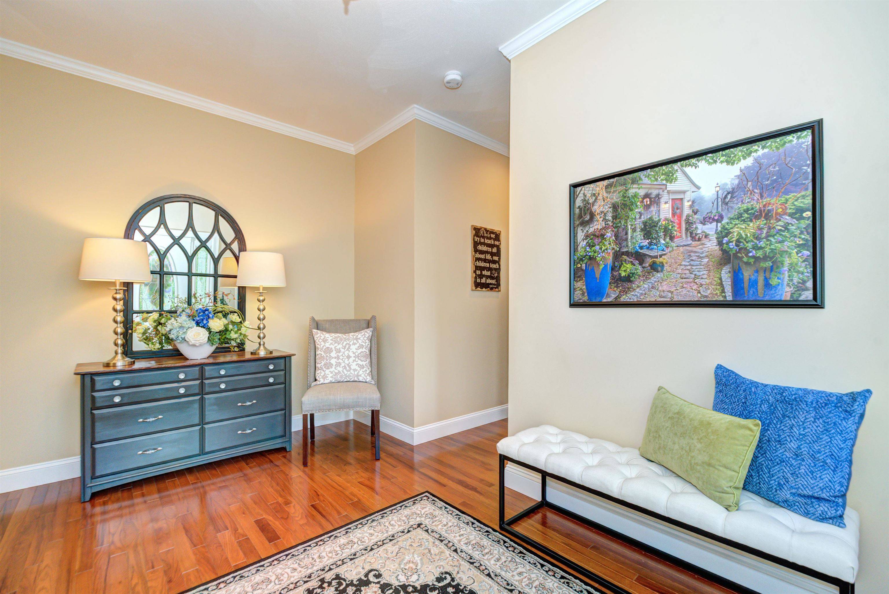 Methuen, MA 01844,10 Dunrobin CIR