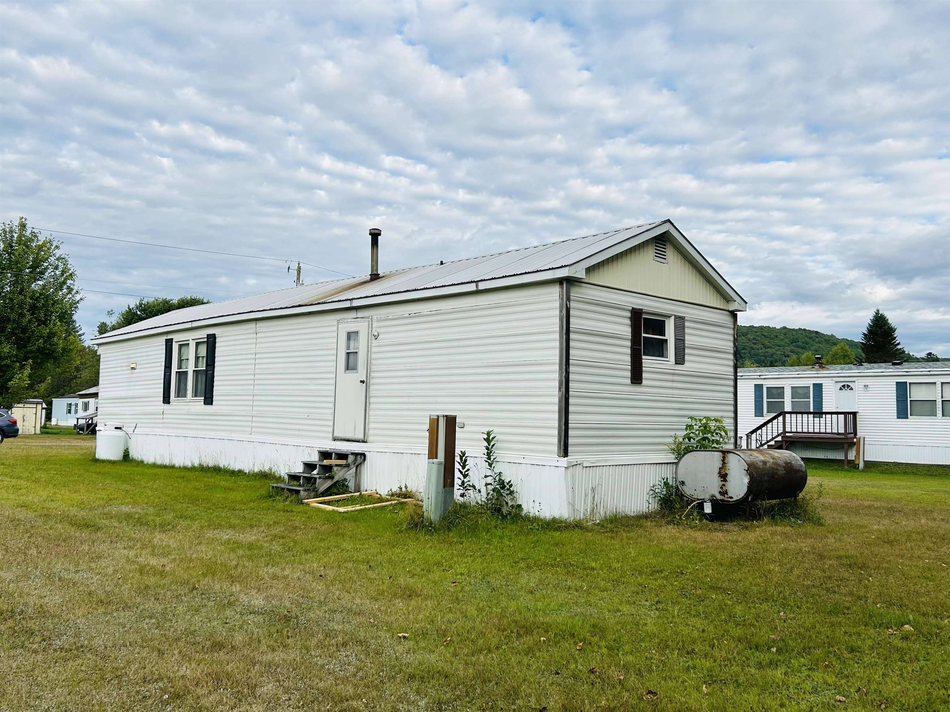 Columbia, NH 03576,31 Preston LN
