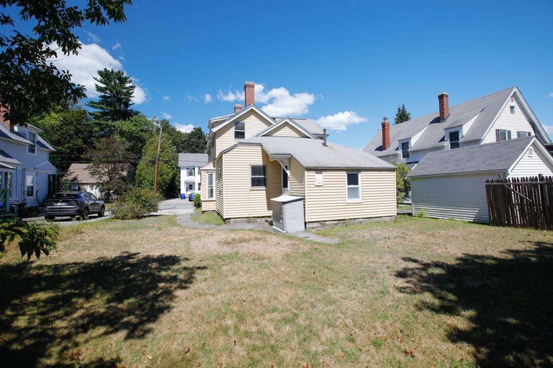 Manchester, NH 03104,33 Appleton ST