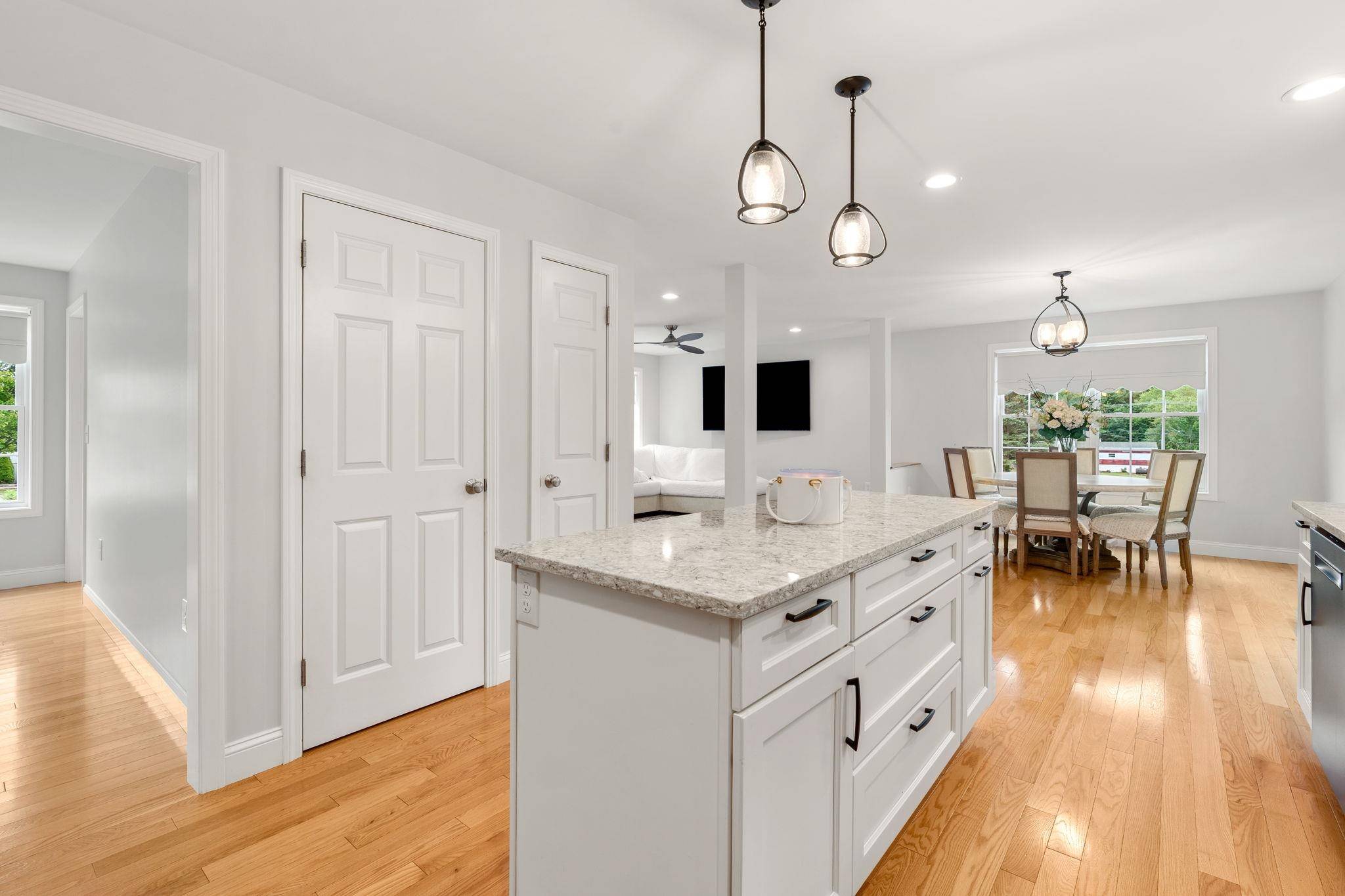 Exeter, NH 03833,43 Hampton RD