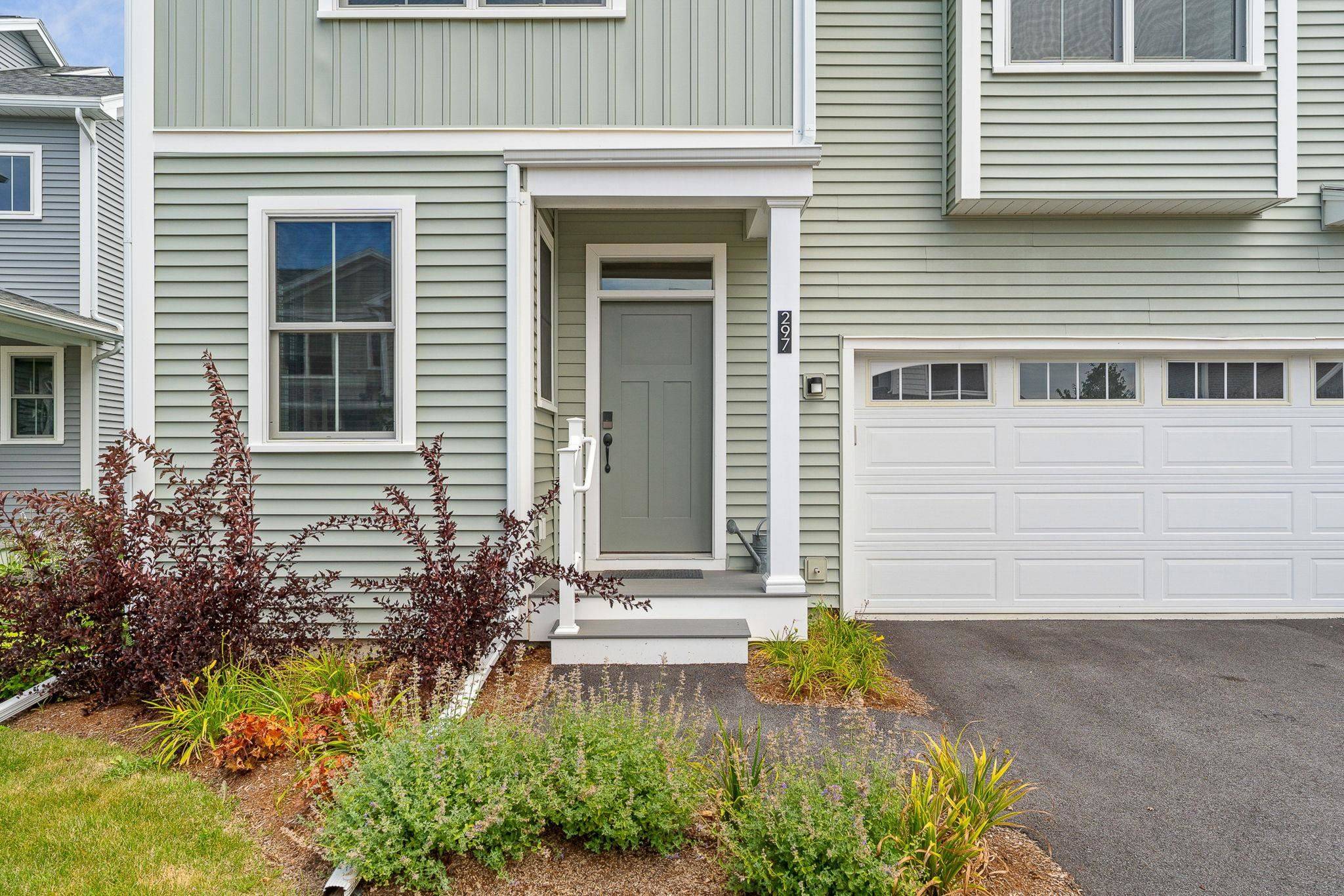 South Burlington, VT 05403,297 Old Farm RD