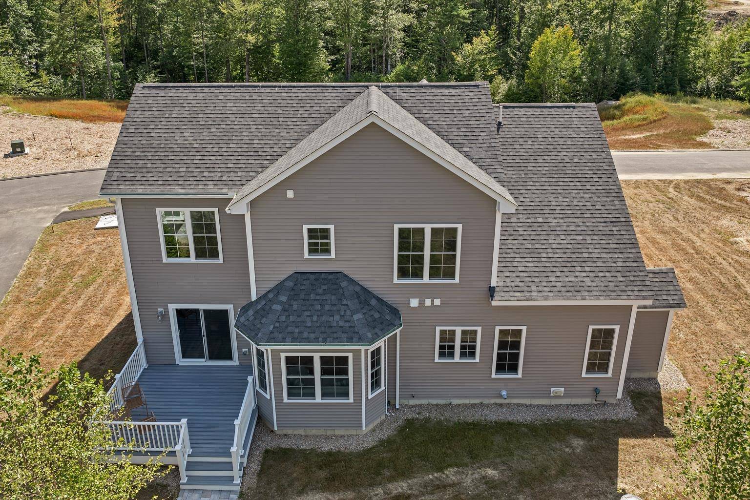 Laconia, NH 03246,276 Sterling DR