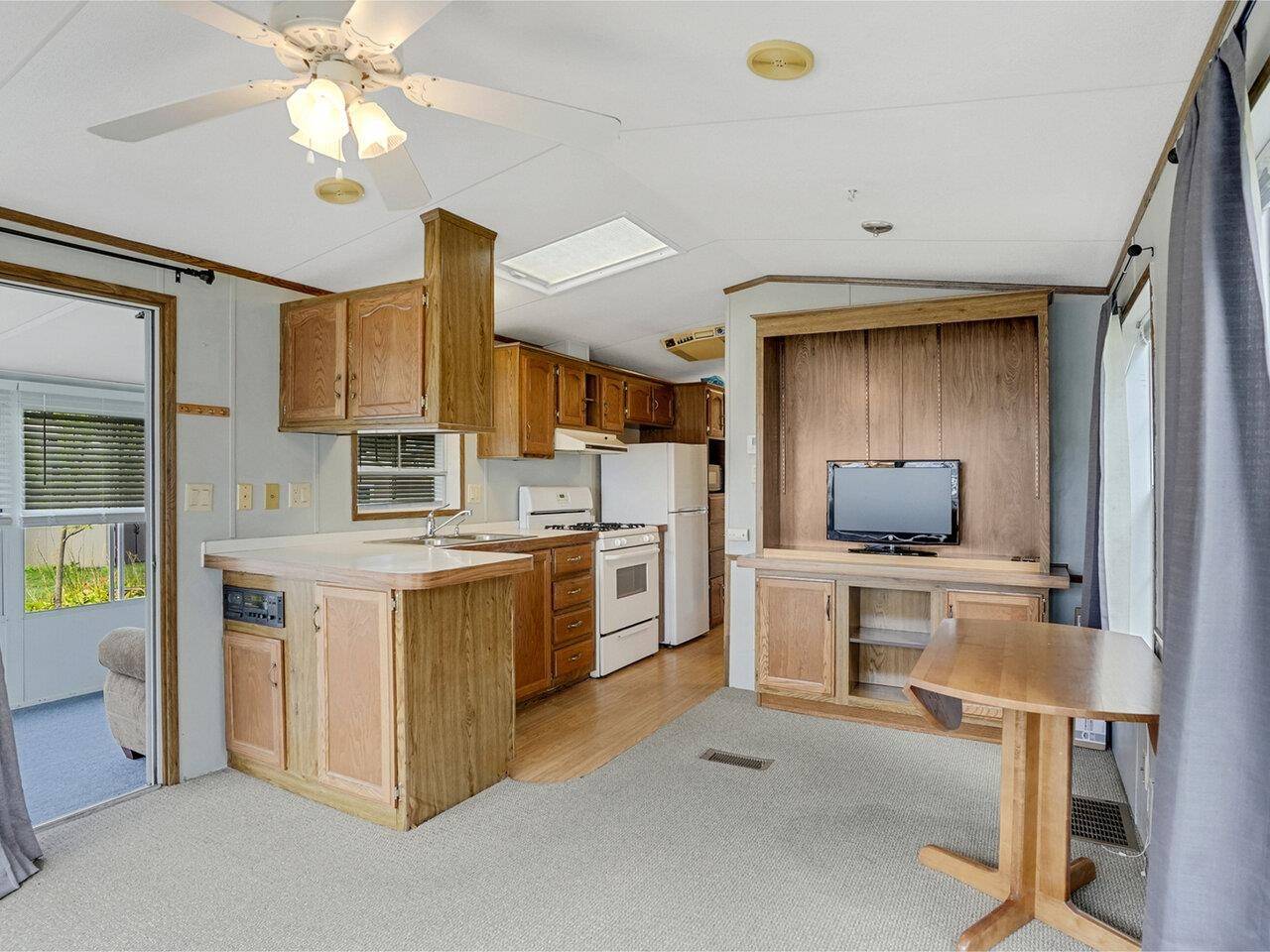 South Hero, VT 05486,12 Eagle LN