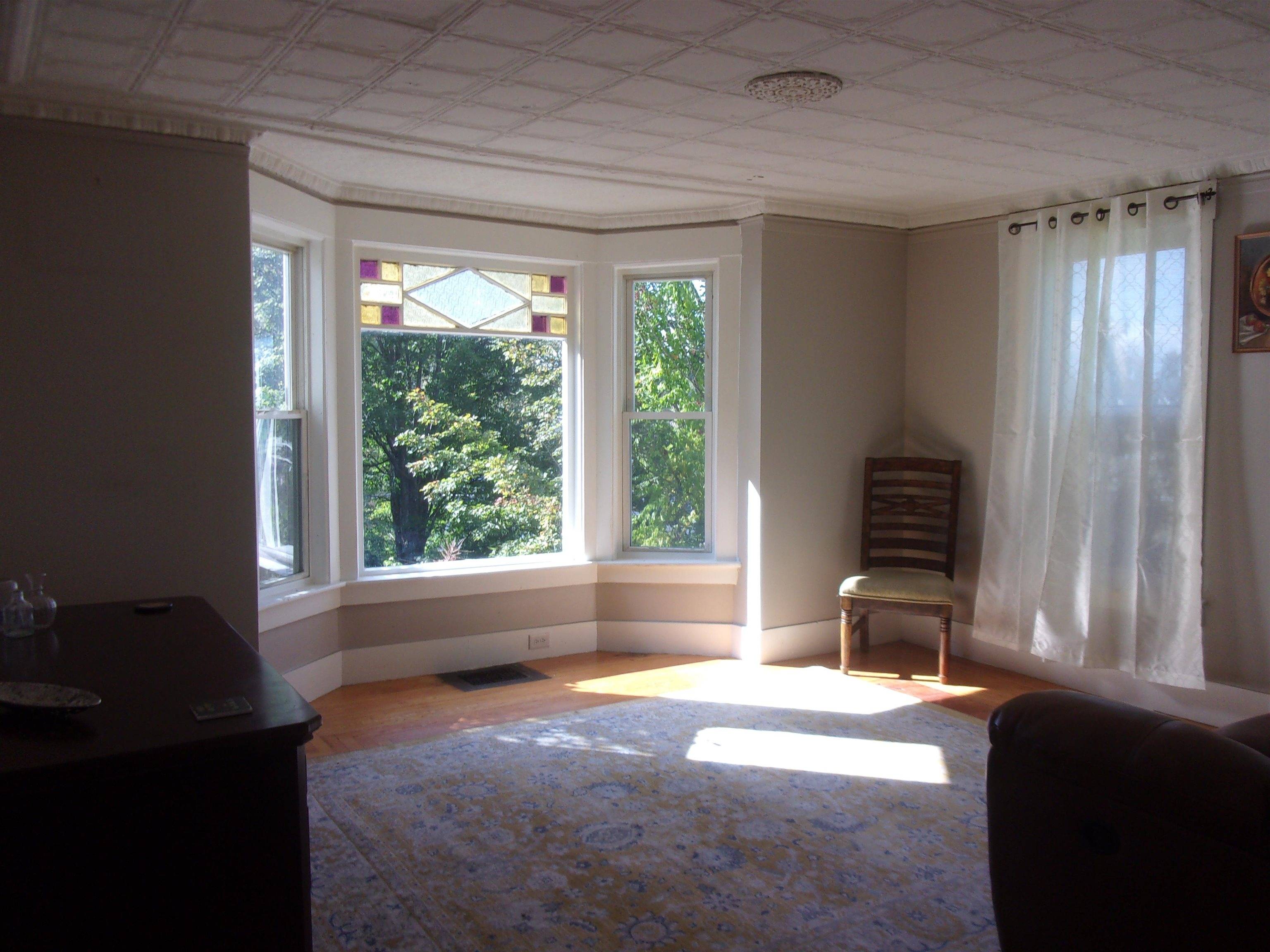 Laconia, NH 03246,7 Elliott ST #1