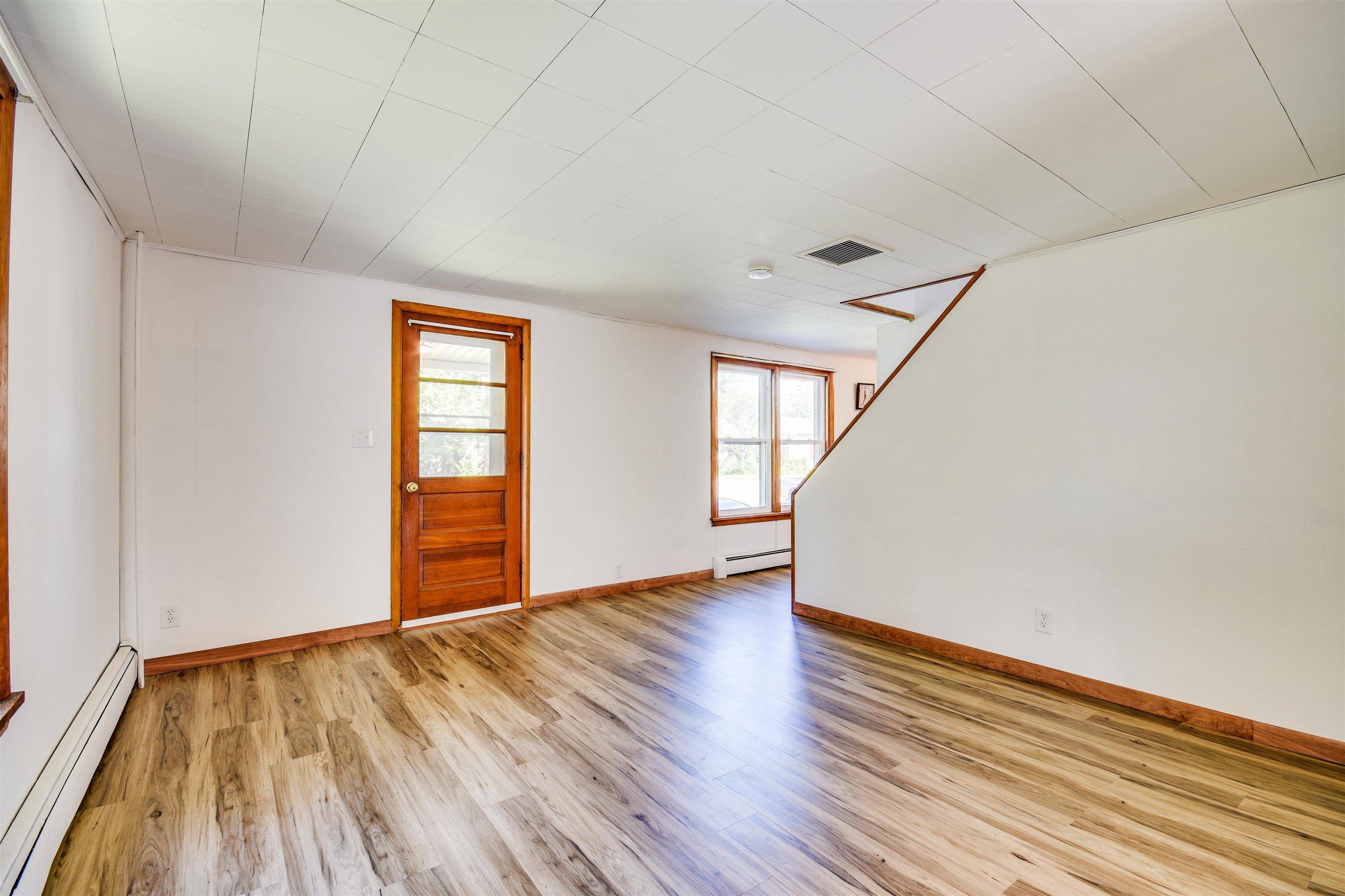 South Burlington, VT 05403,133 White ST