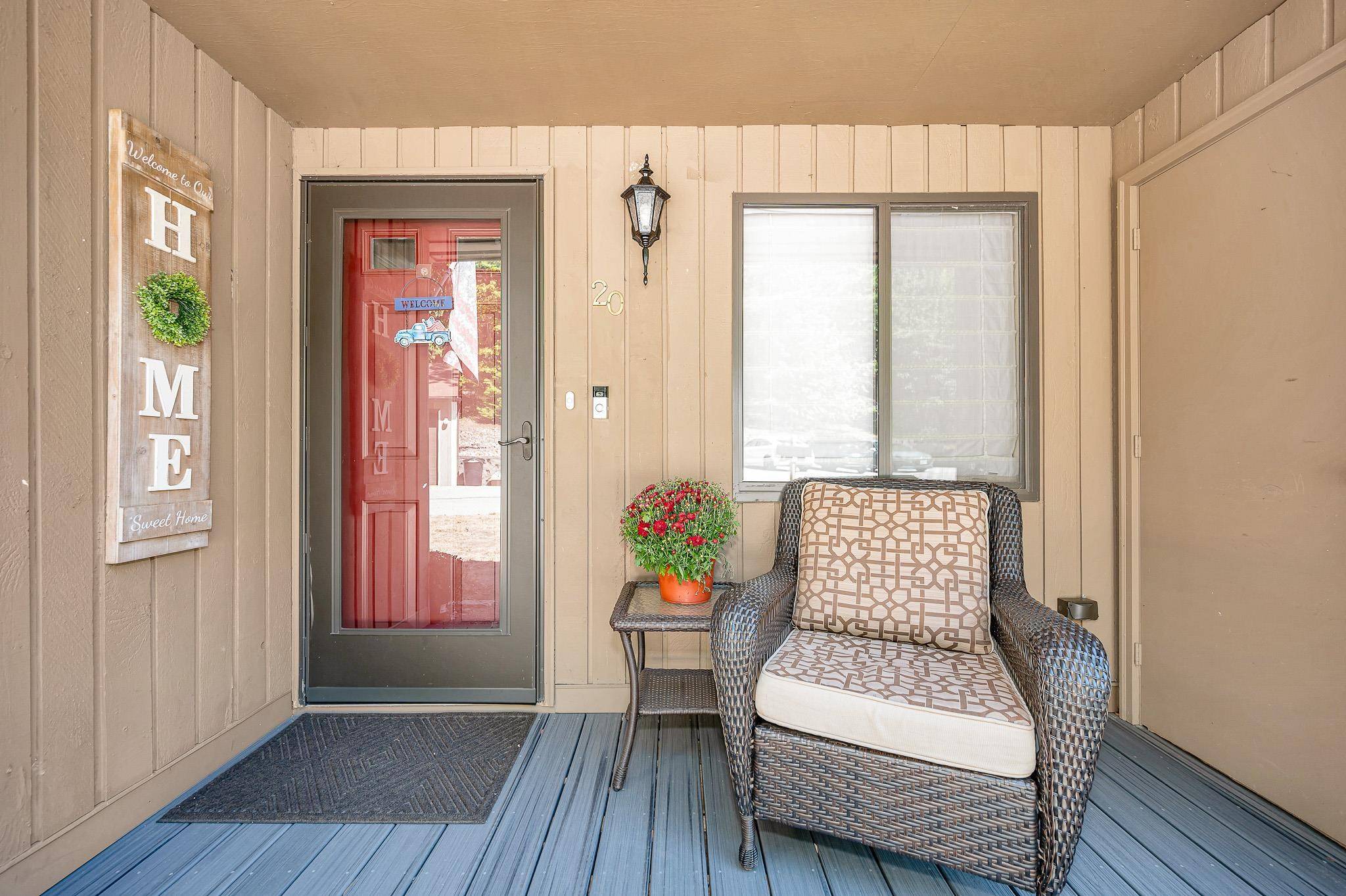 Merrimack, NH 03054,20 Essex Green CT #20