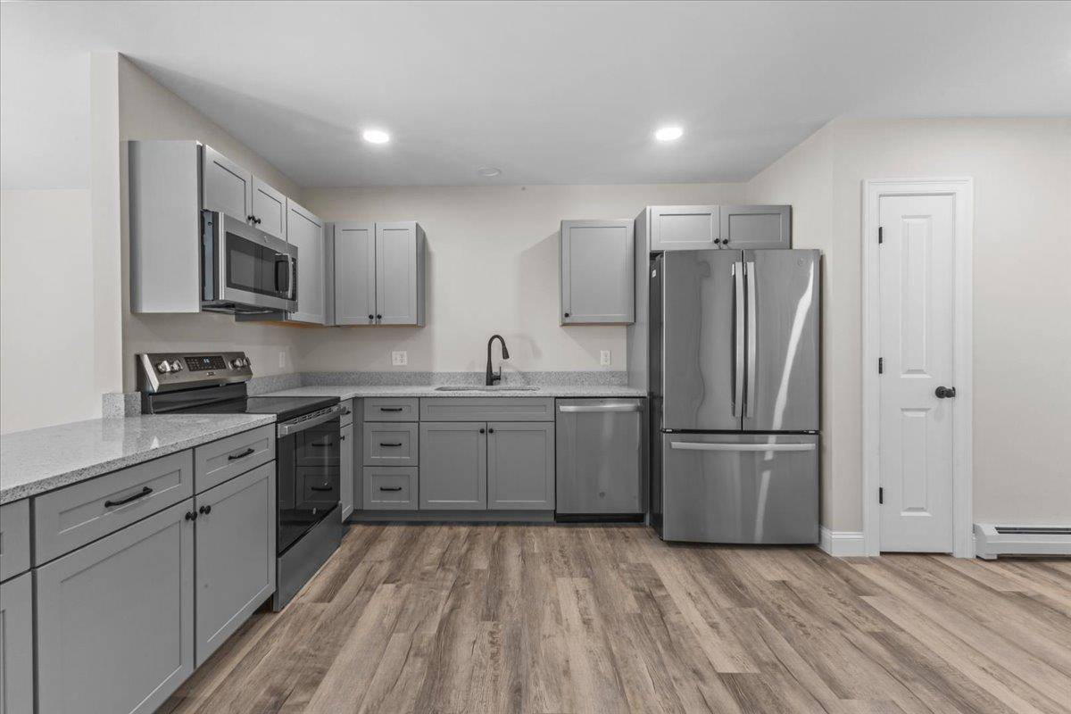 Milton, VT 05468,7 Willys LN #102