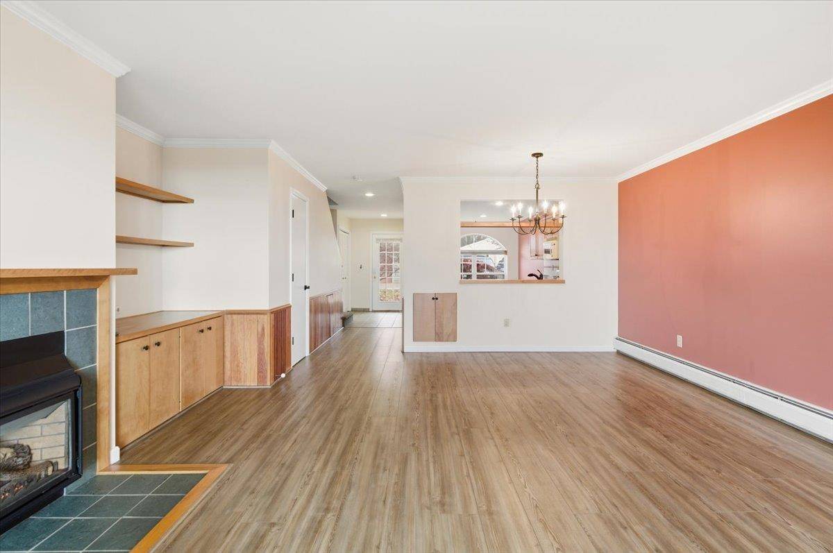 Burlington, VT 05408,53 Northshore DR