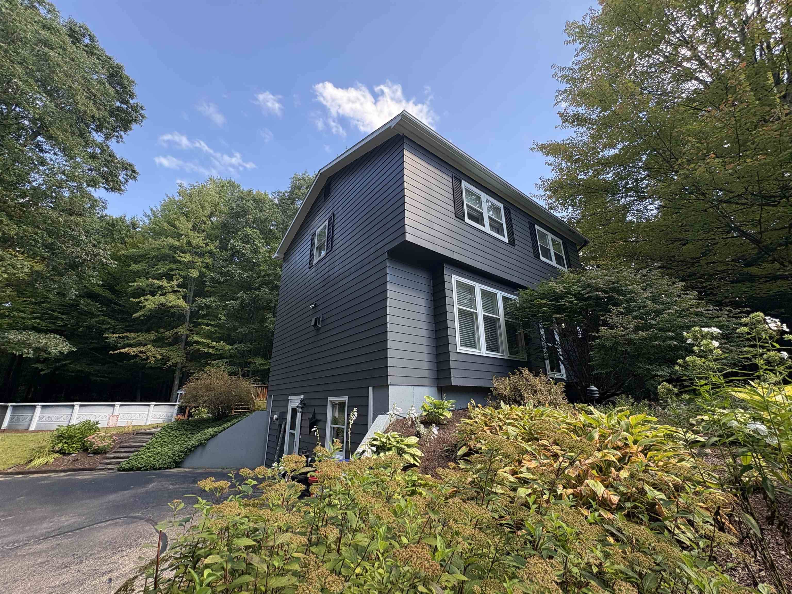 Essex, VT 05452,51 Logwood CIR