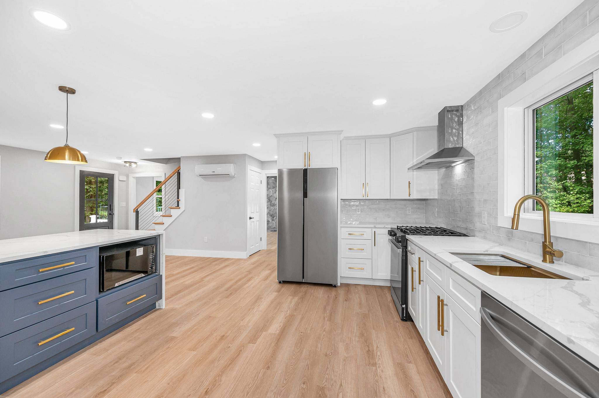 Nashua, NH 03062,10 Lamb RD