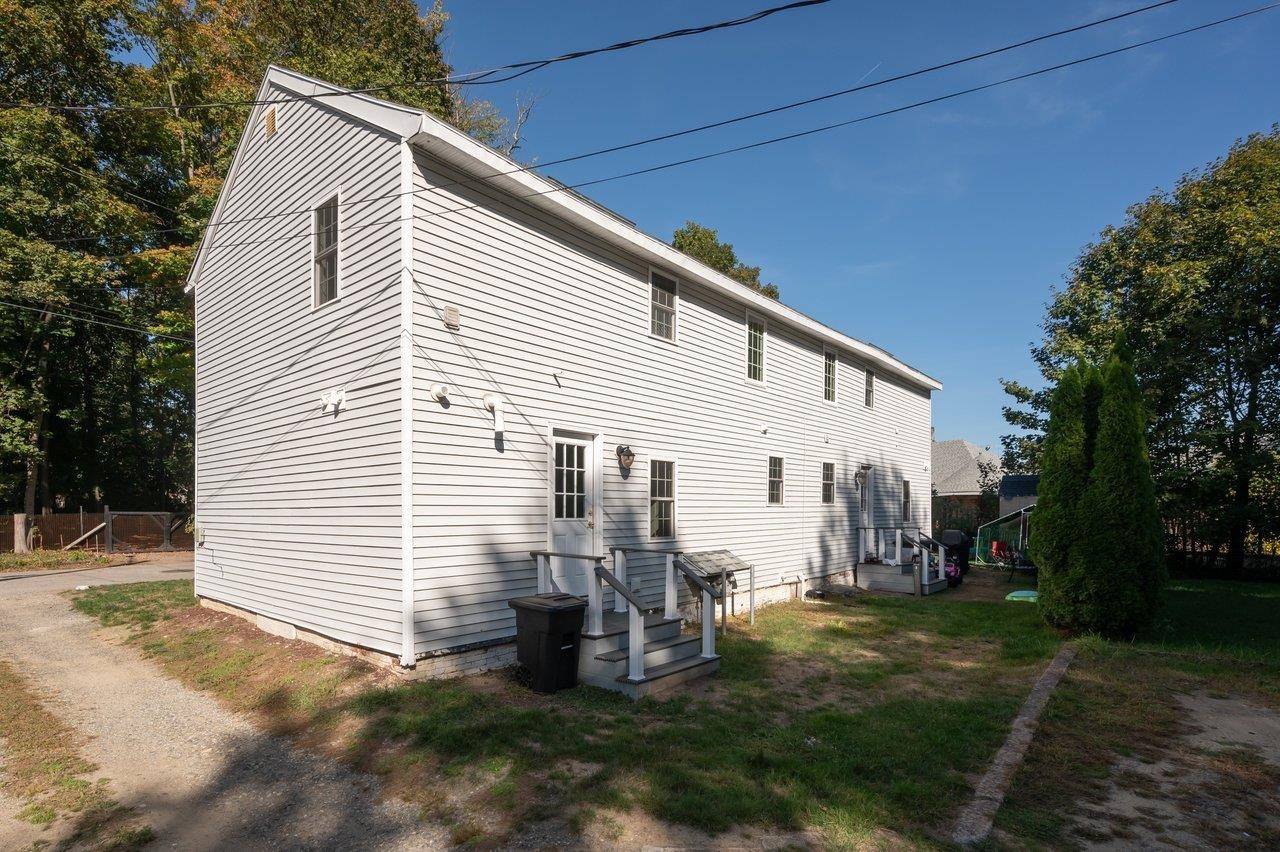 Exeter, NH 03833,17-19 Dartmouth ST